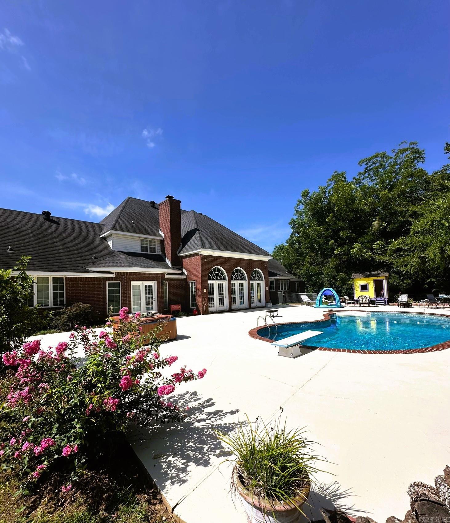 2240 W Main  Clarksville, AR