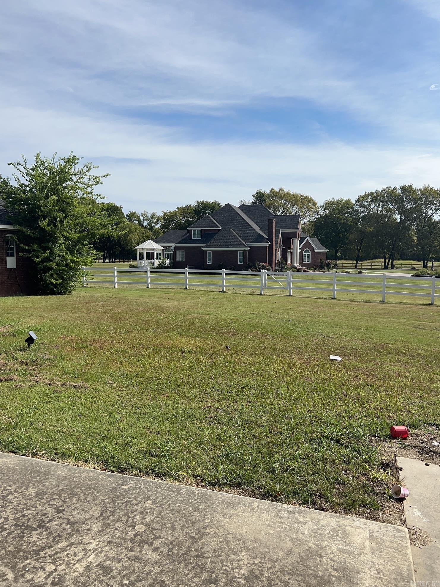 2240 W Main  Clarksville, AR