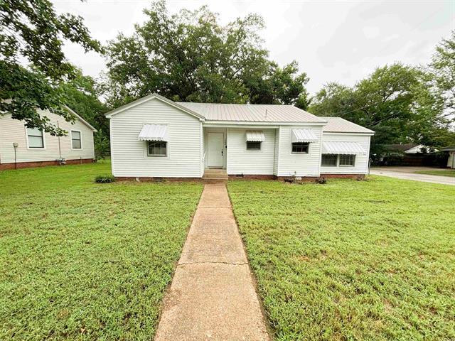 100  Lucy  Searcy, AR