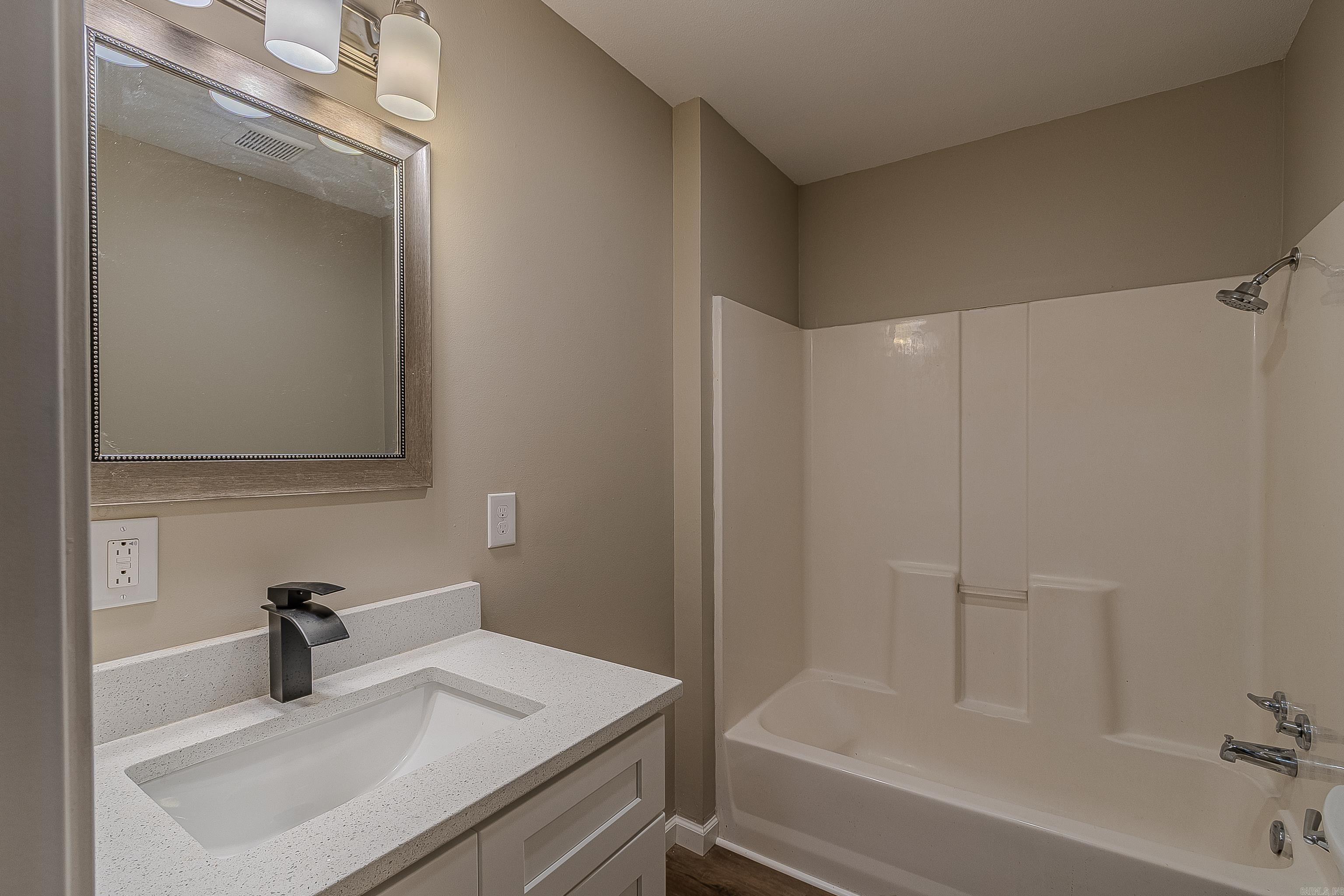 301 SE 3rd Hoxie, AR 72433-7