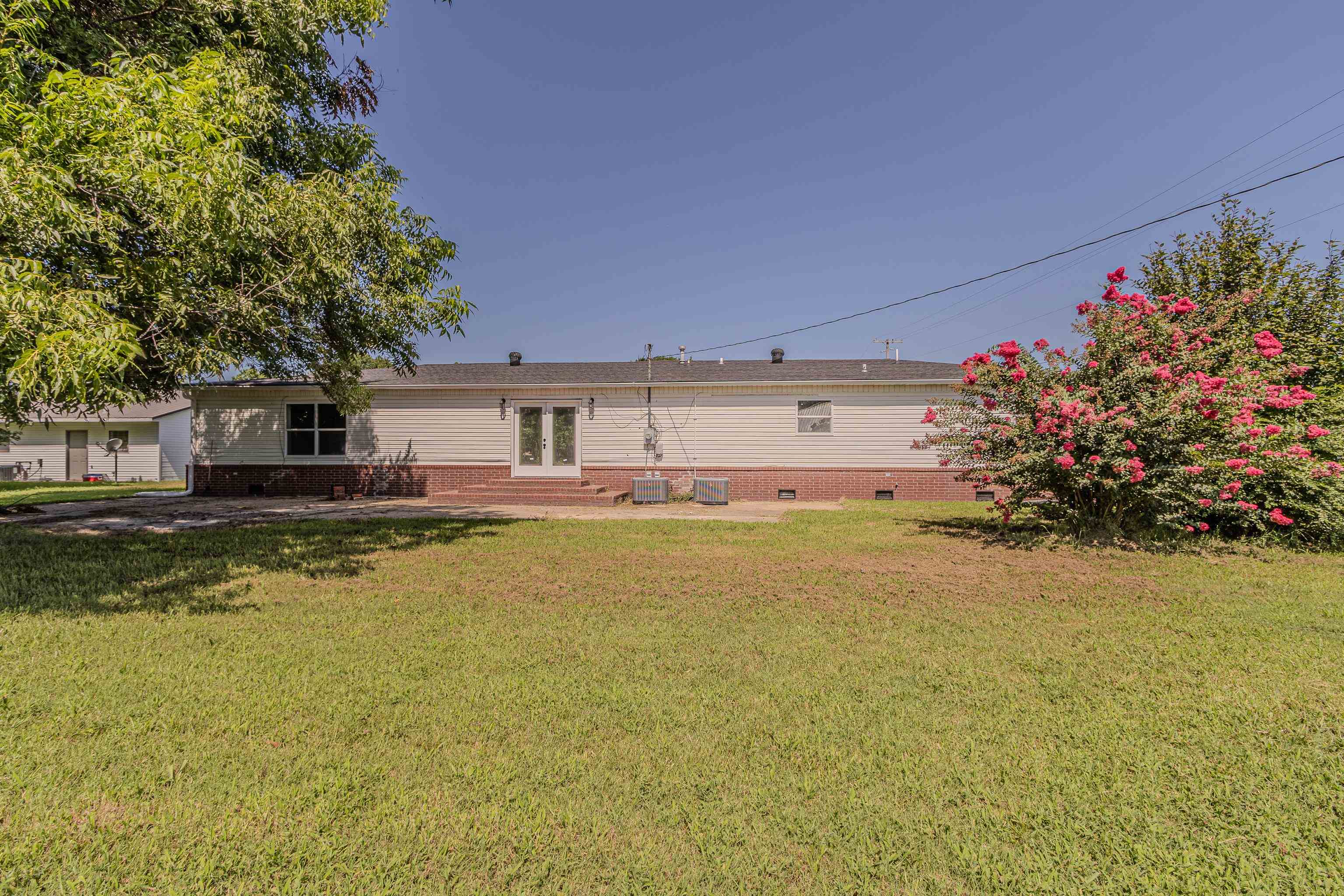 301 SE 3rd  Hoxie, AR