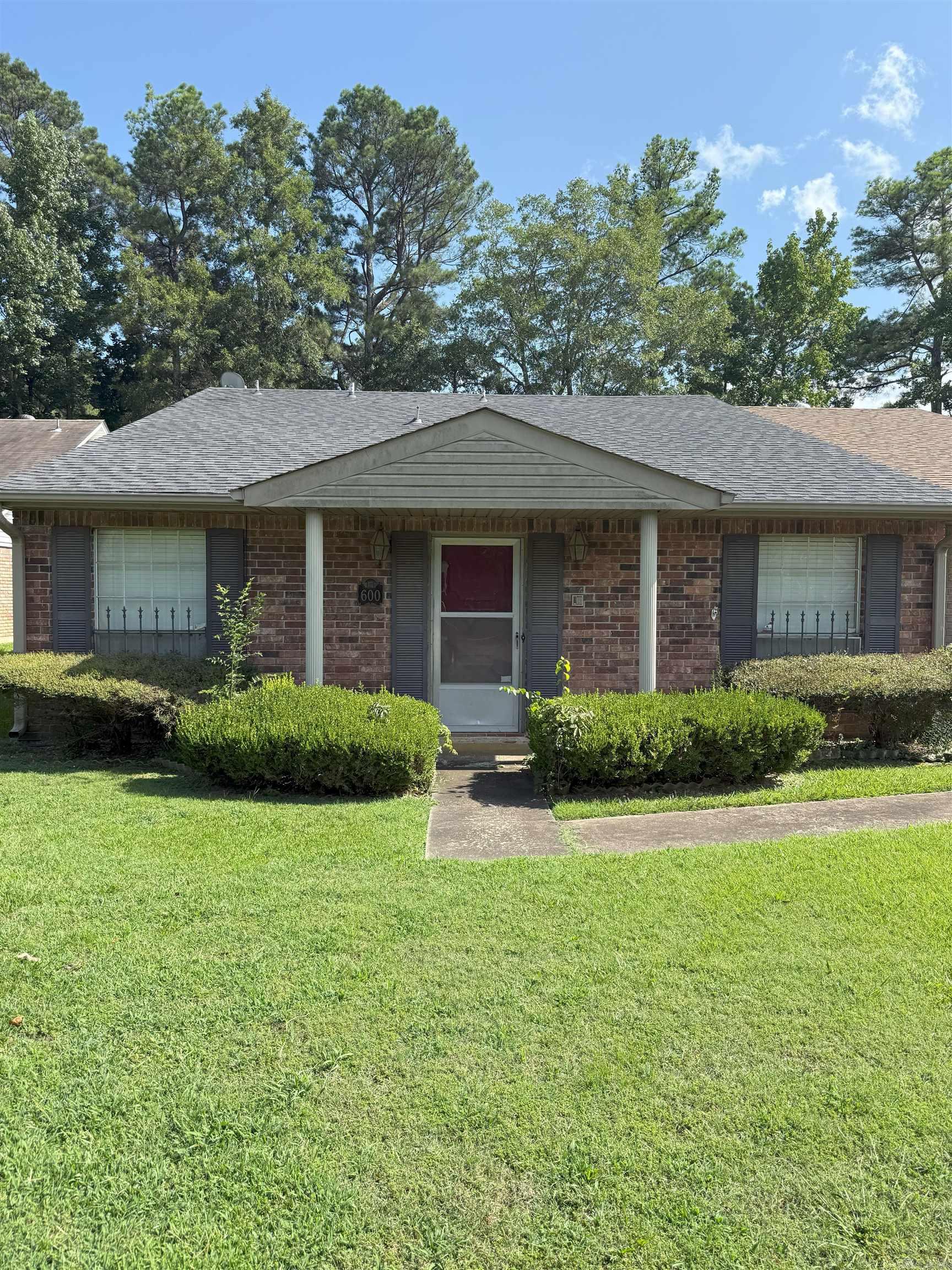 600 Greenbriar  Pine Bluff, AR