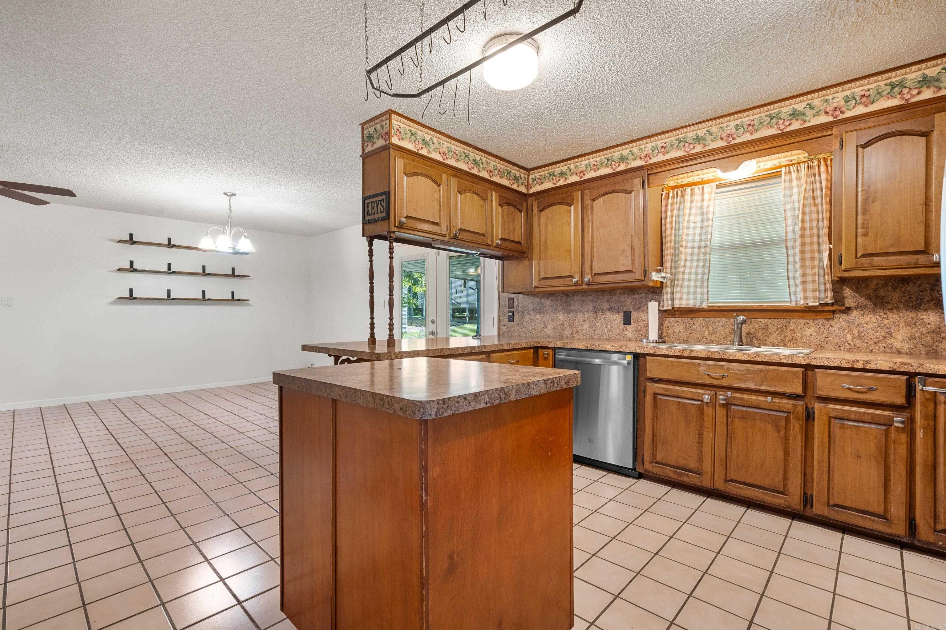 121 Newark  Hot Springs, AR