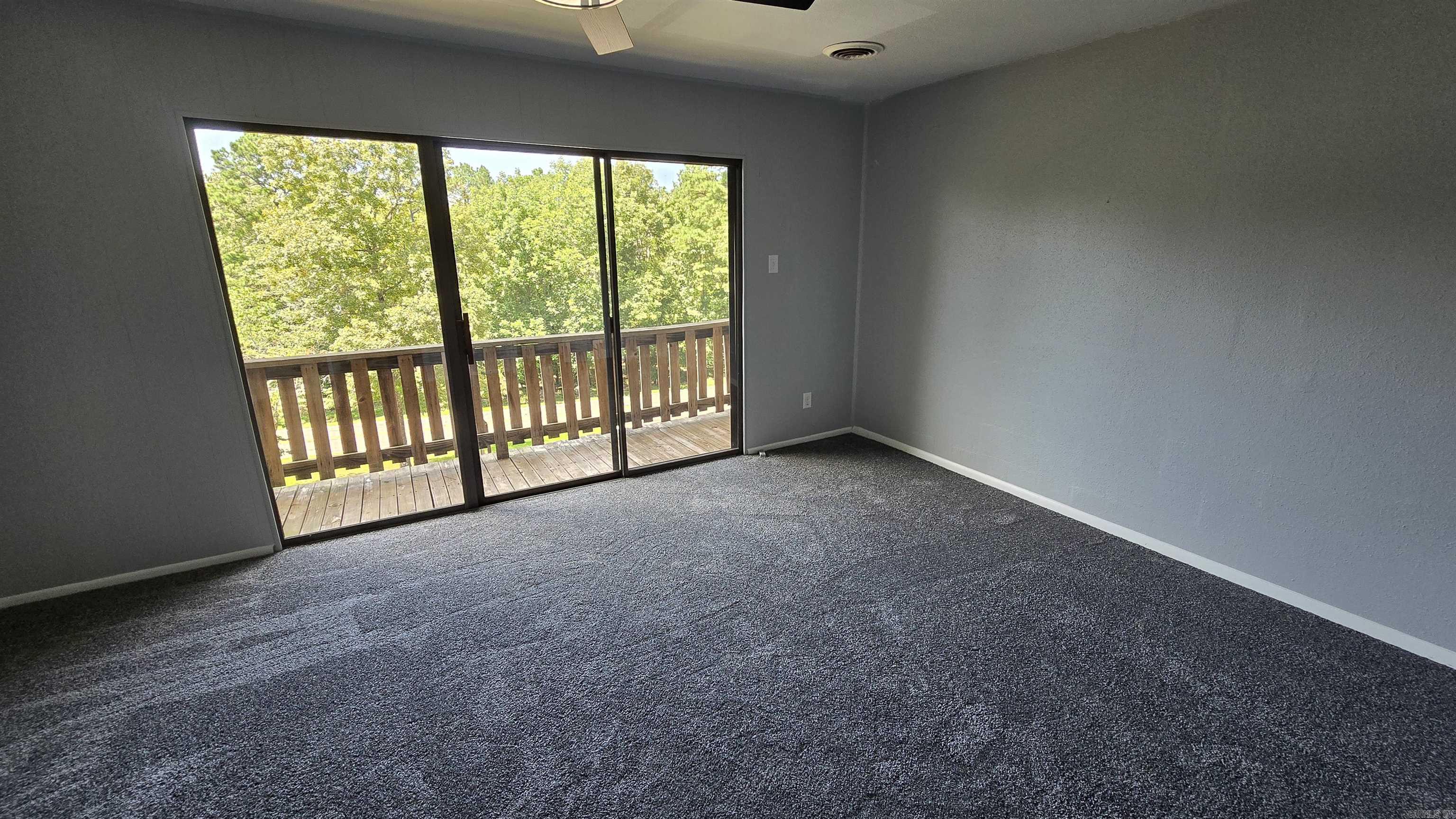 601 Dave Creek  Fairfield Bay, AR