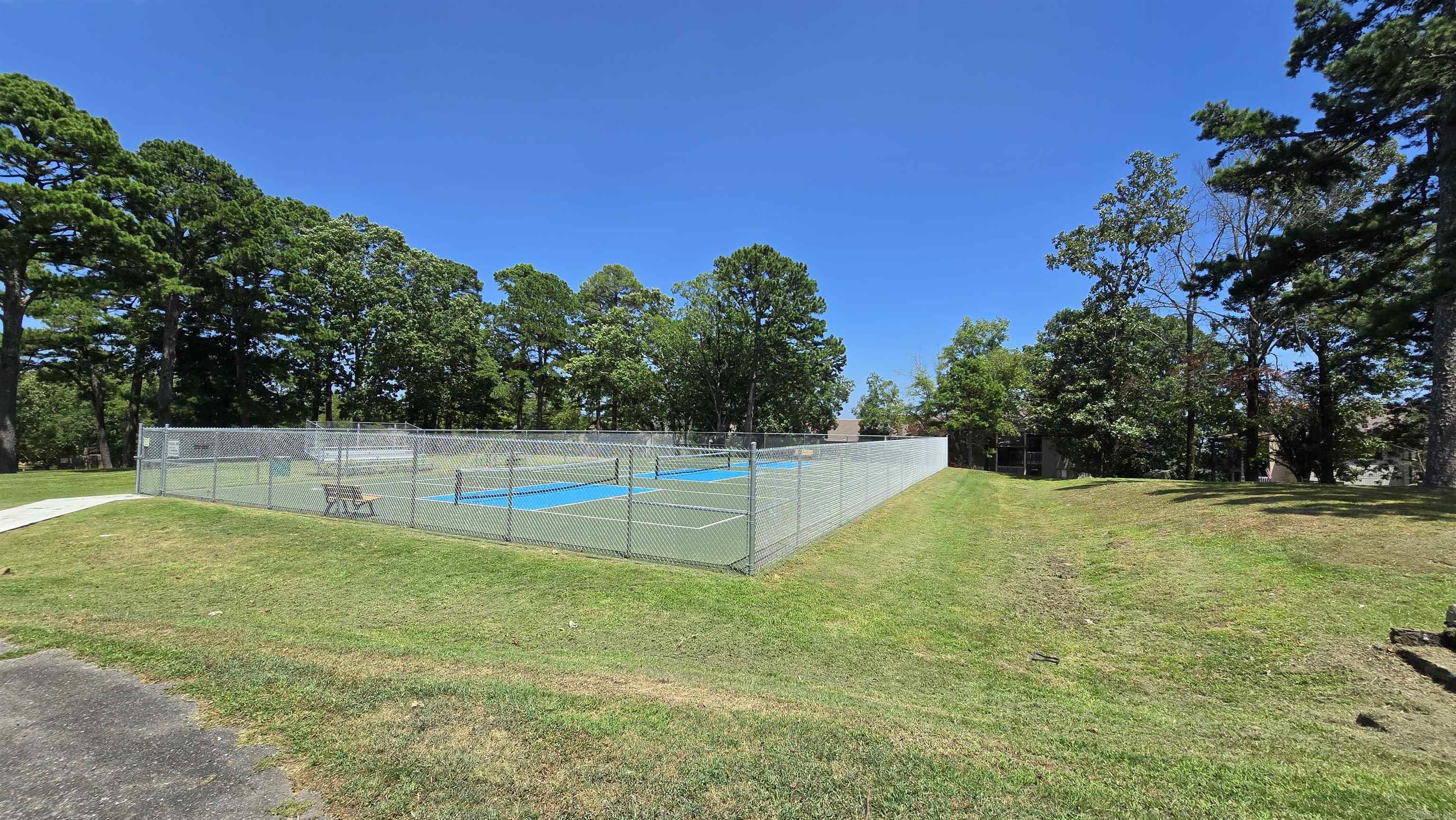 601 Dave Creek  Fairfield Bay, AR