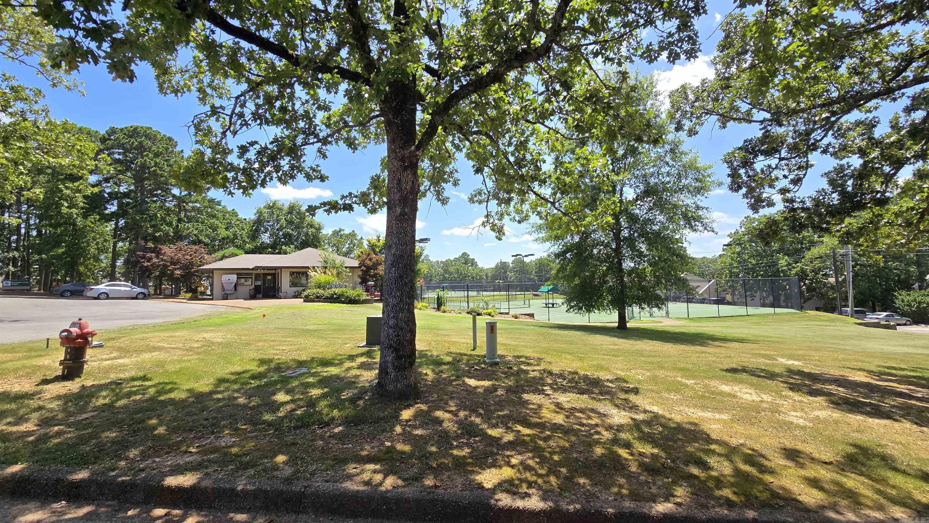 601 Dave Creek  Fairfield Bay, AR