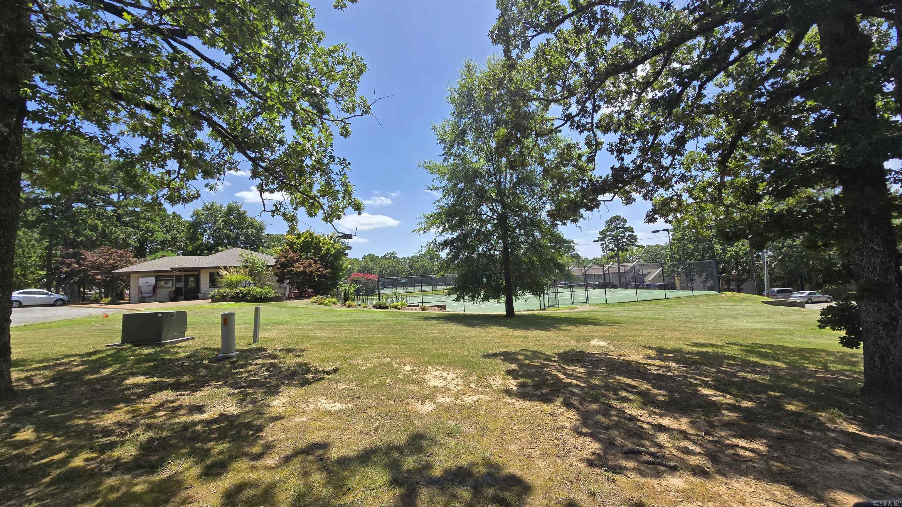 601 Dave Creek  Fairfield Bay, AR