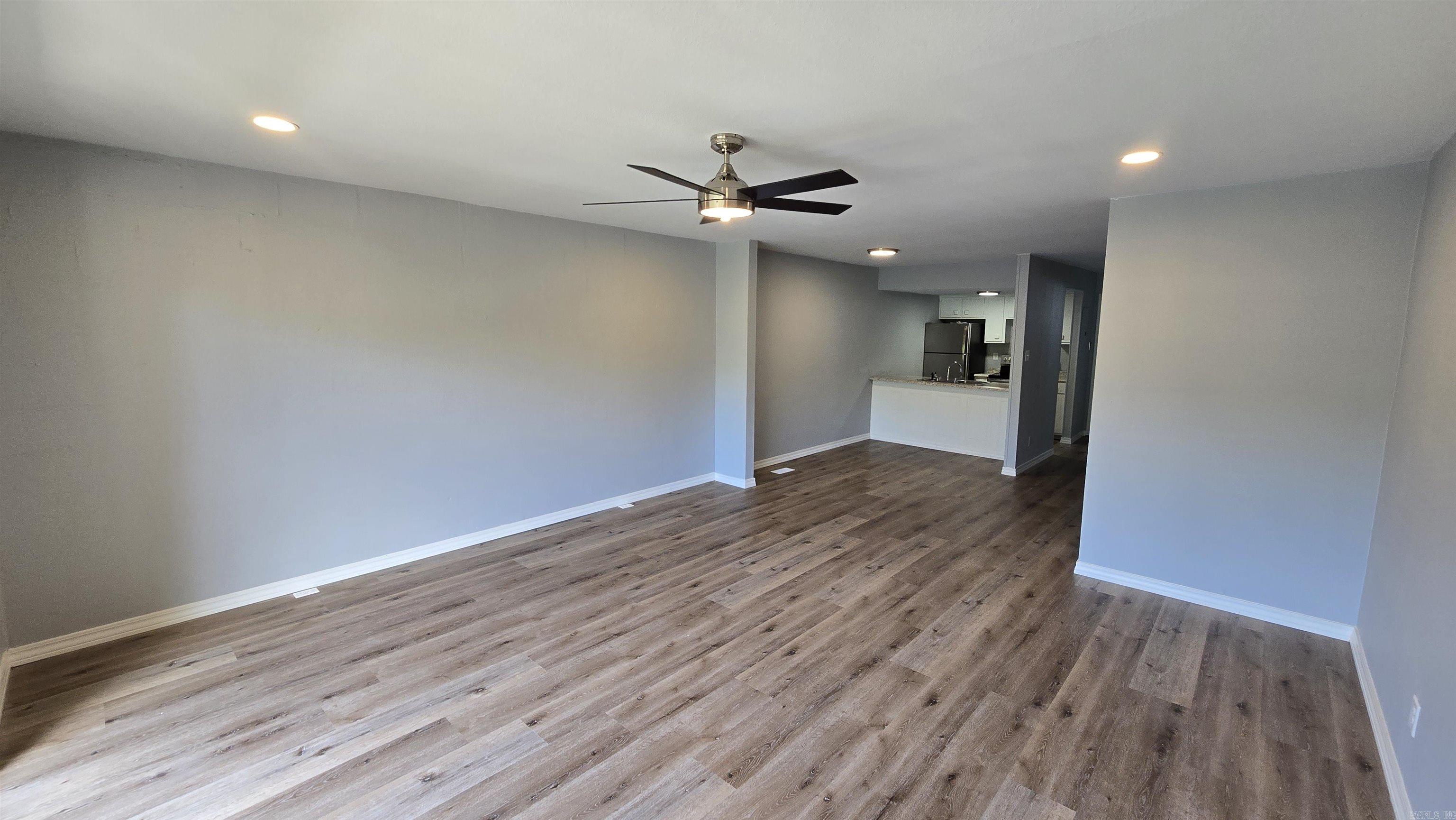601 Dave Creek  Fairfield Bay, AR