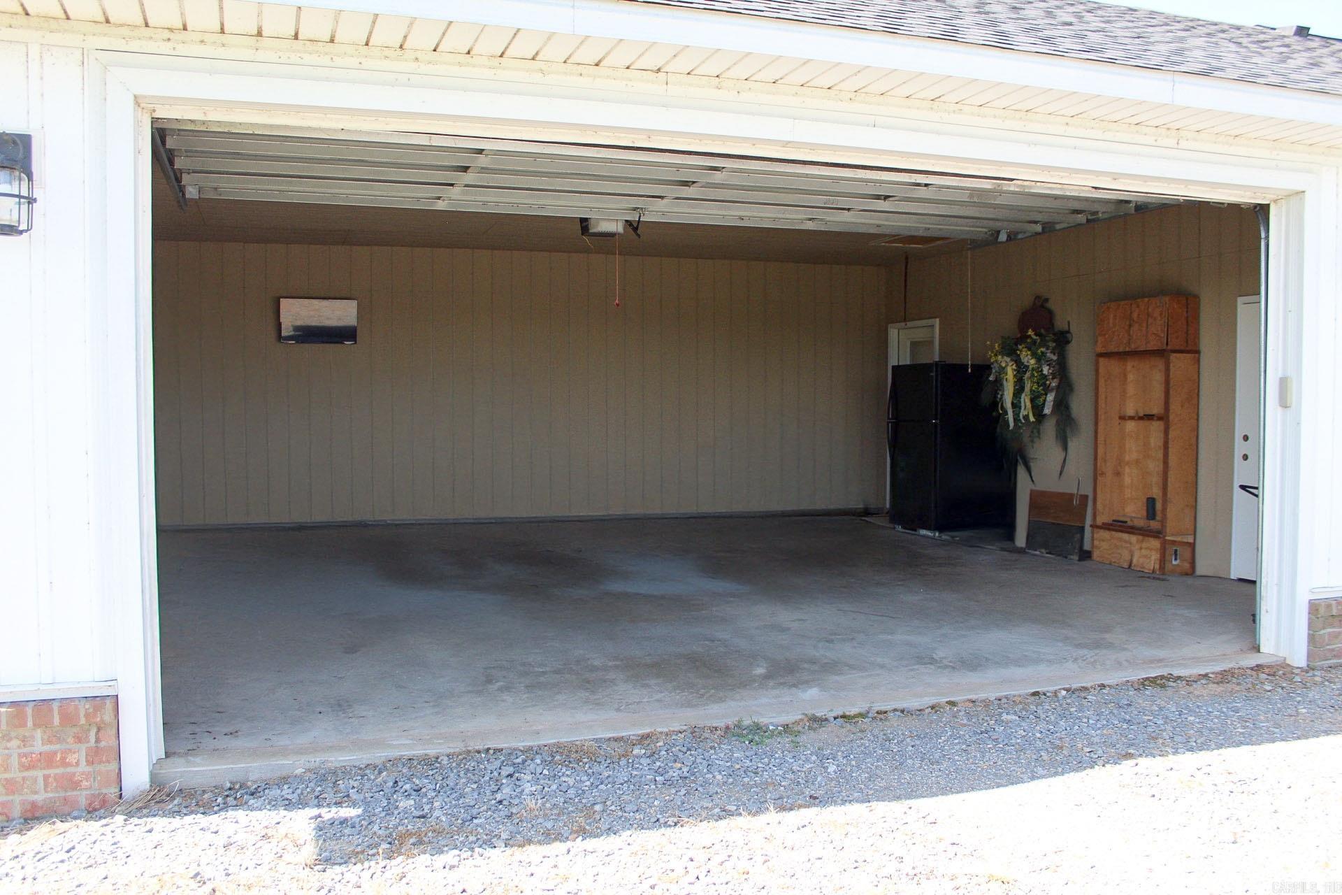 1056 Landing Strip Rd  Roe, AR