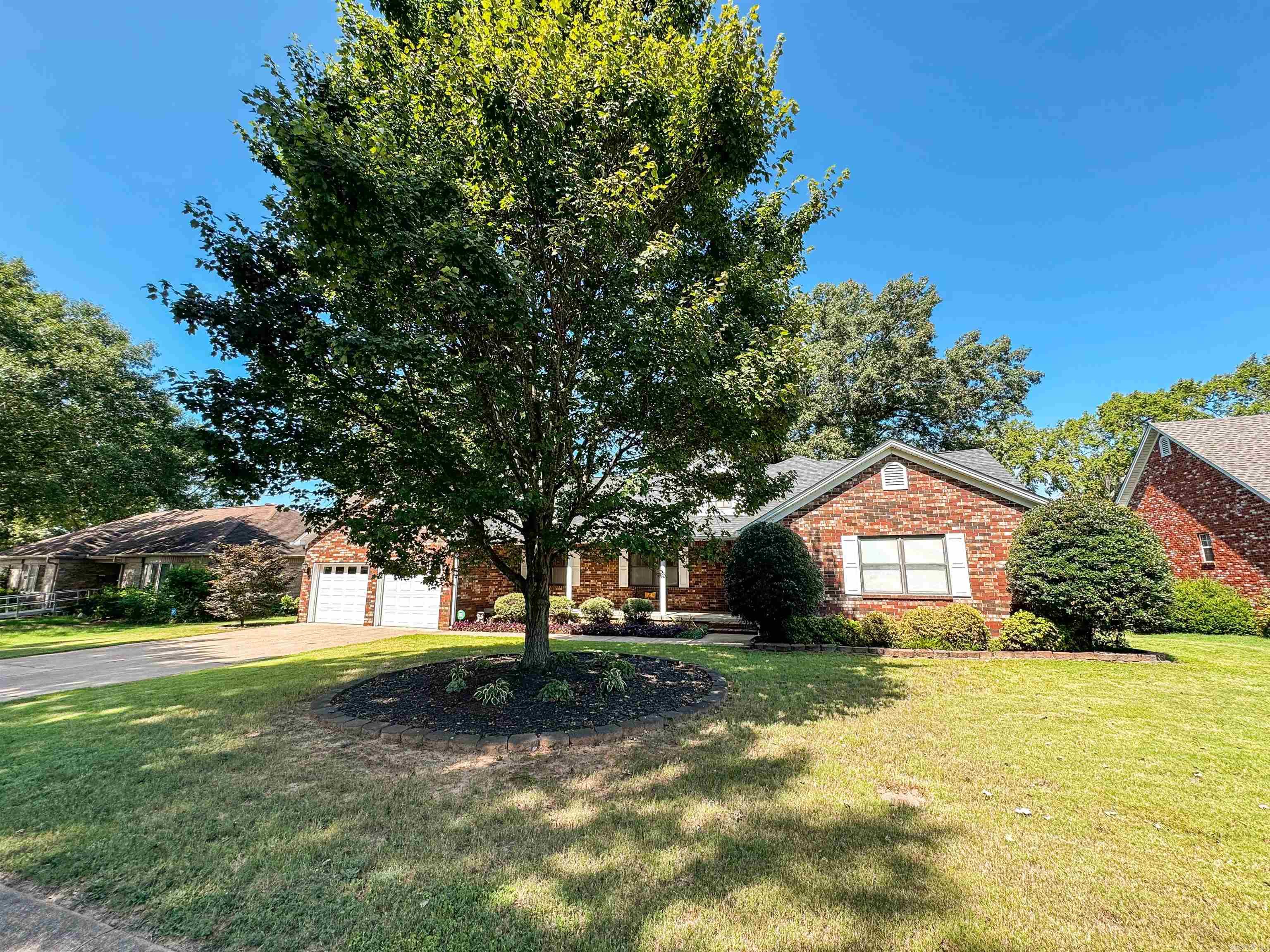 305 Live Oak  Searcy, AR