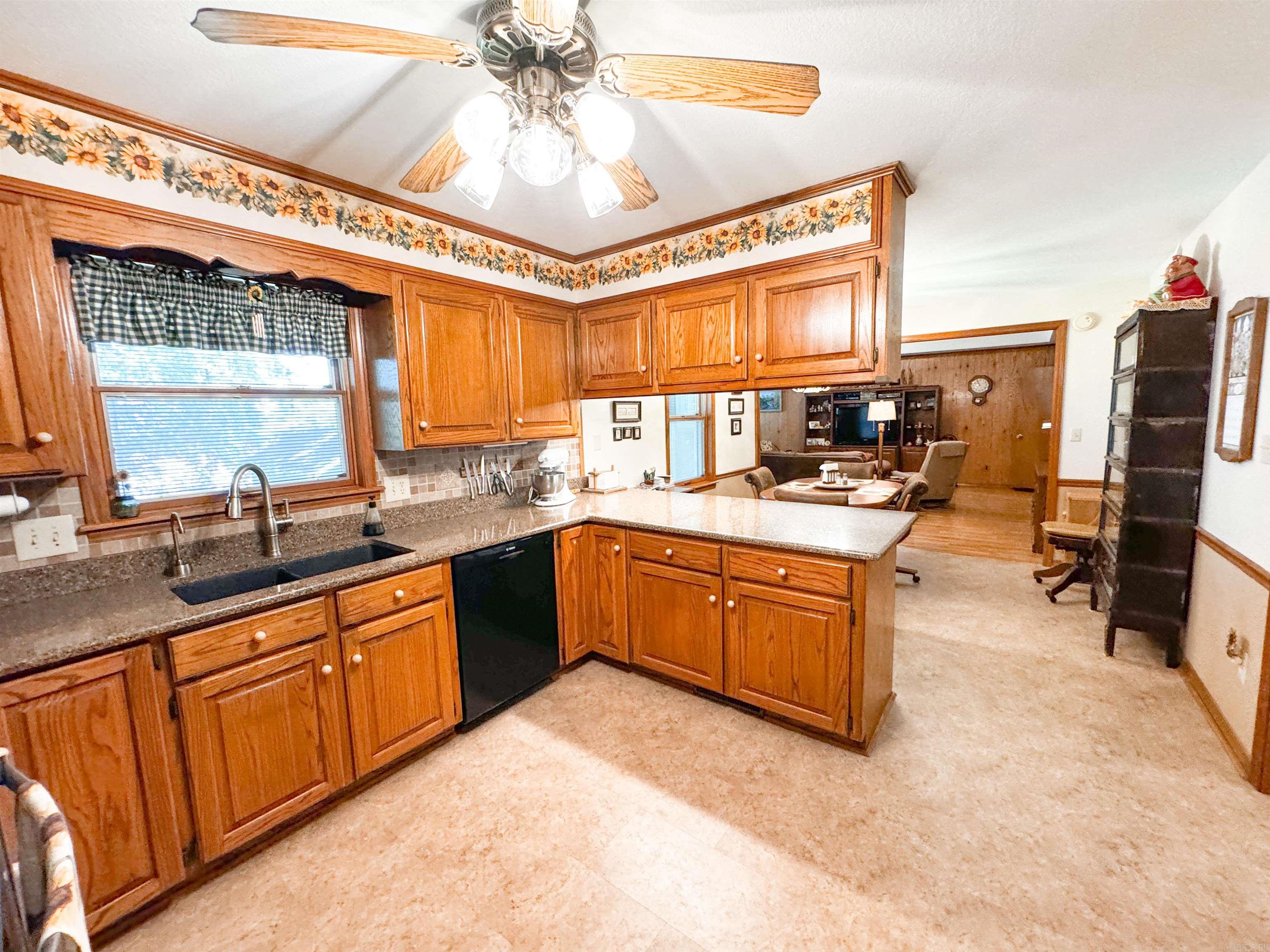 305 Live Oak Searcy, AR 72143