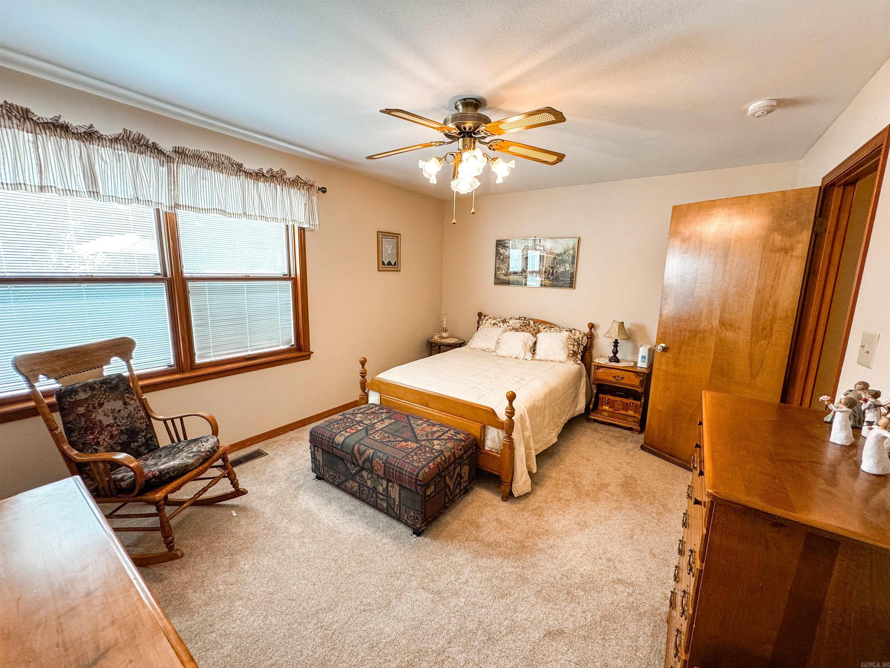 305 Live Oak Searcy, AR 72143