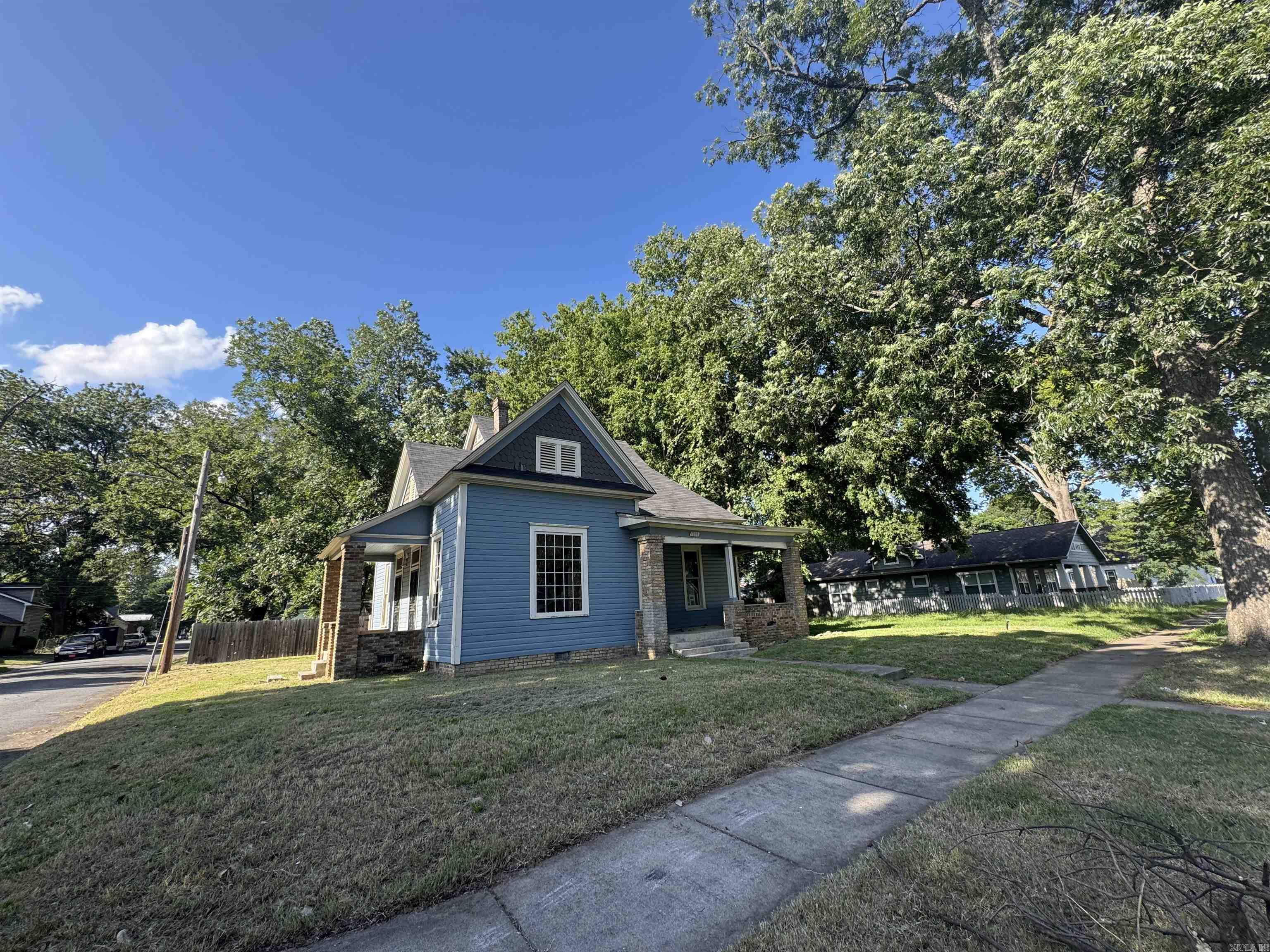 1239 W 8th  North Little Rock, AR