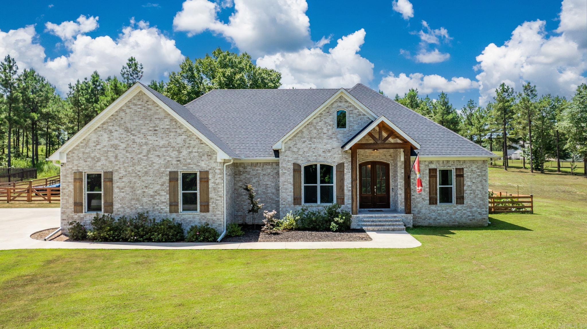 403 W Republican Rd  Greenbrier, AR