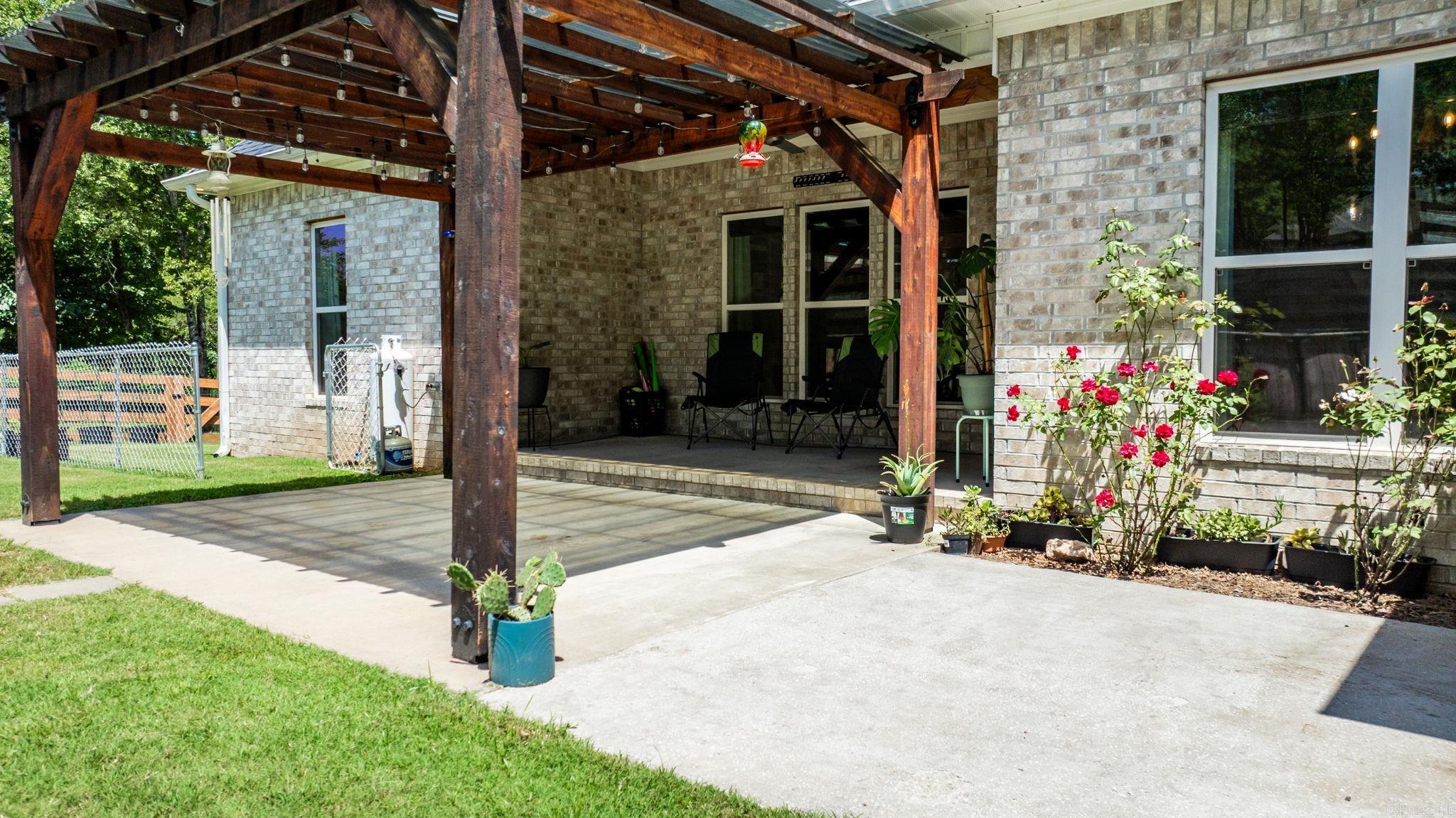 403 W Republican Rd  Greenbrier, AR