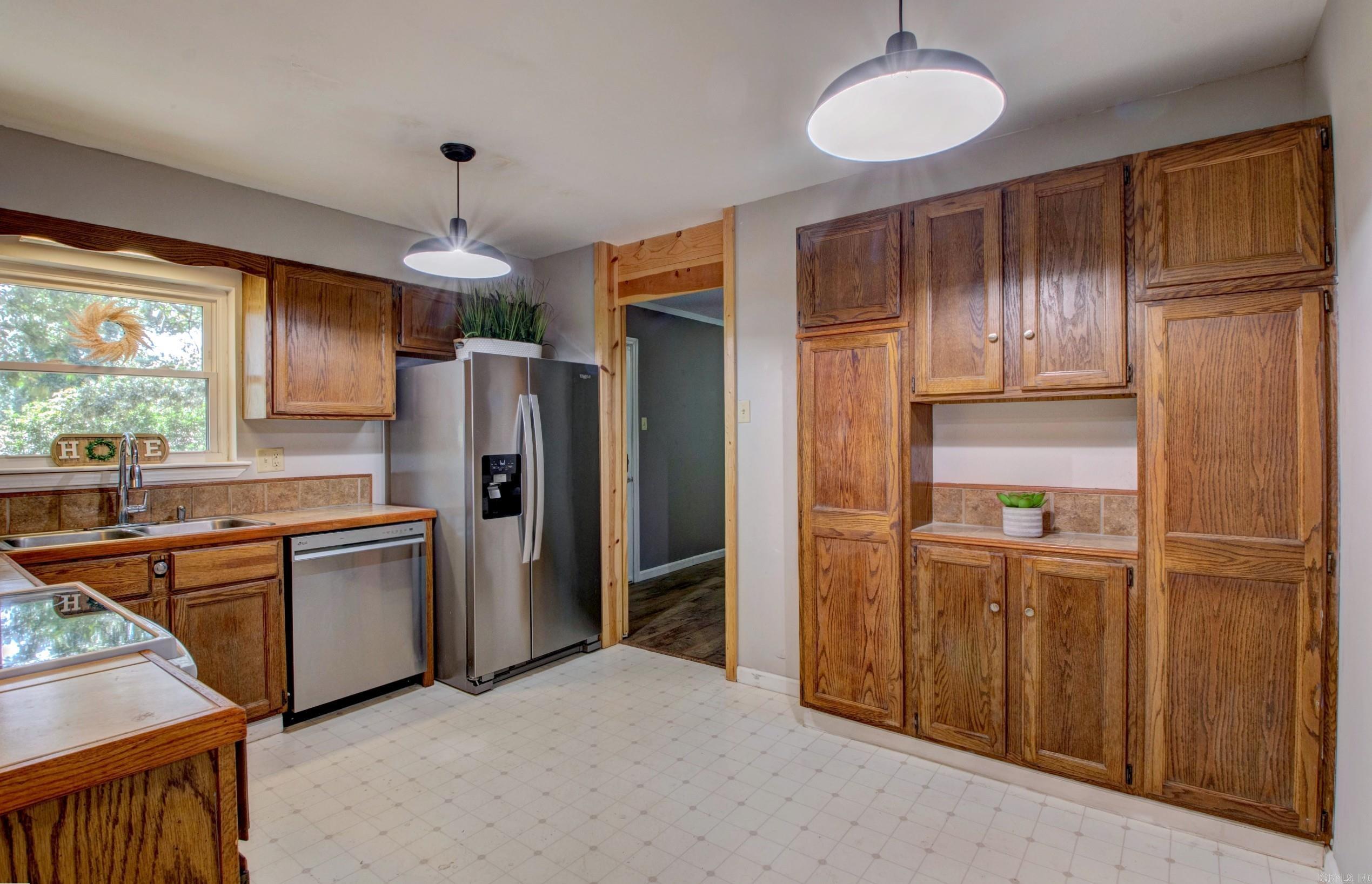 43 Ophelia Drive Maumelle, AR 72113