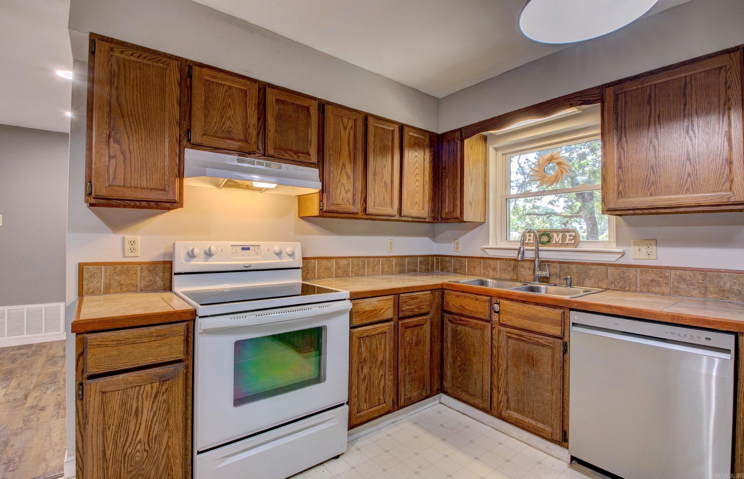 43 Ophelia Drive Maumelle, AR 72113