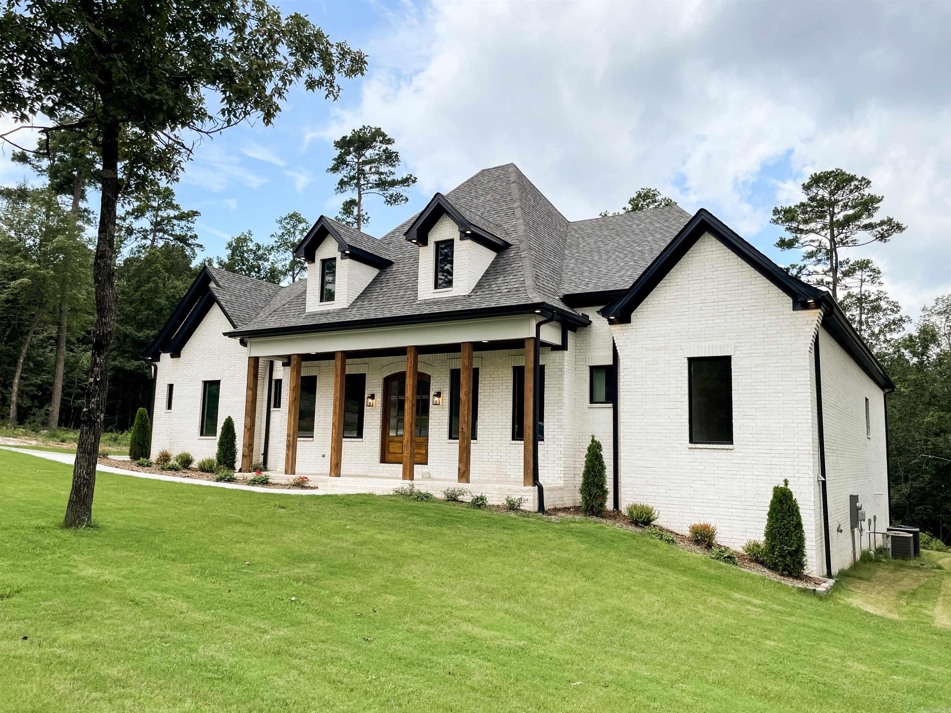 17105 Valley View Loop  Roland, AR