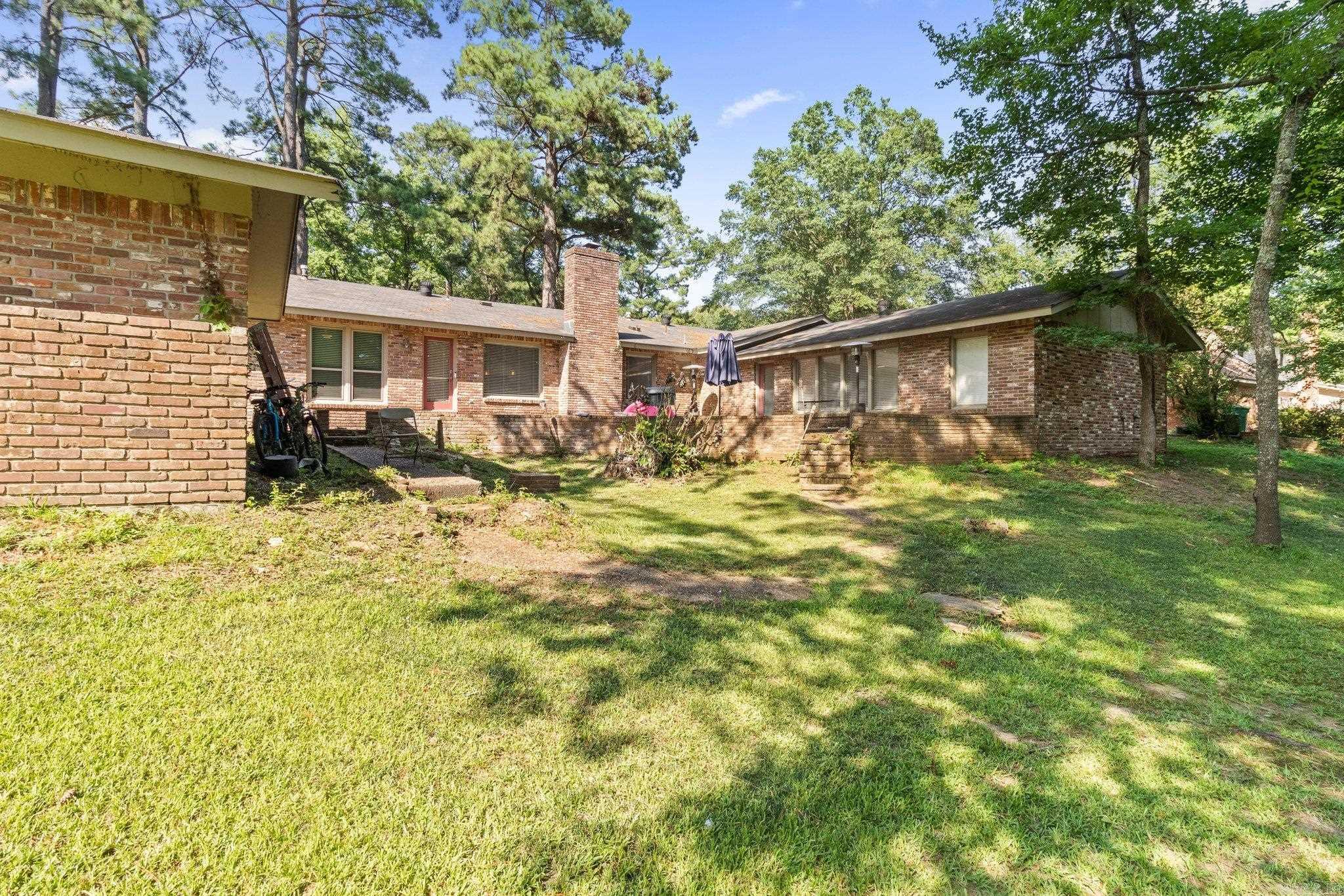 1 HILLCROFT ST  Pine Bluff, AR