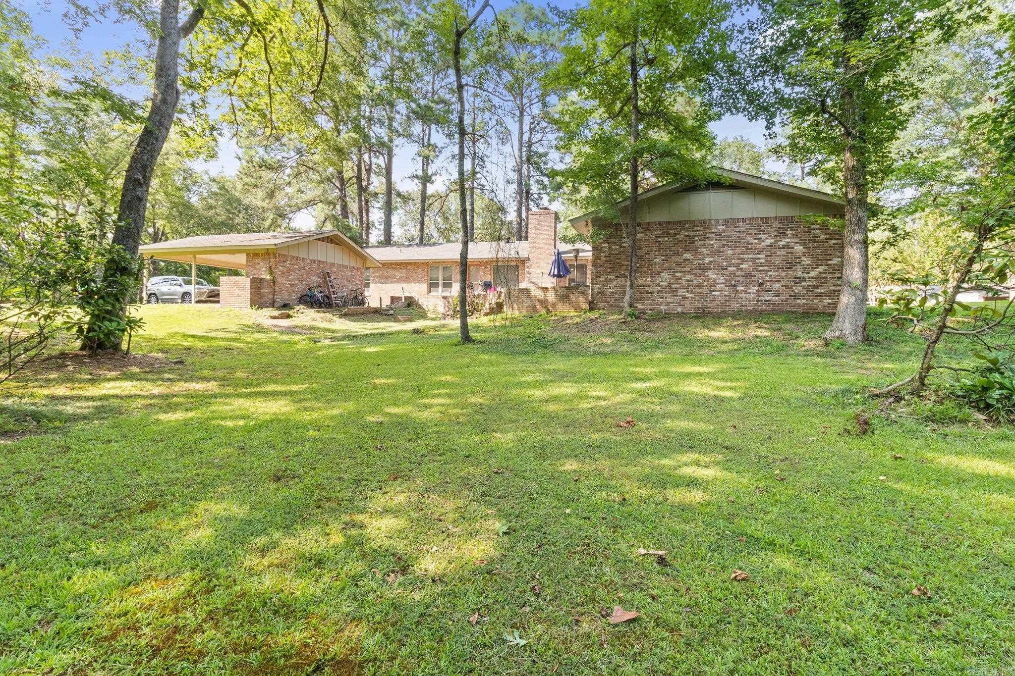 1 HILLCROFT ST  Pine Bluff, AR