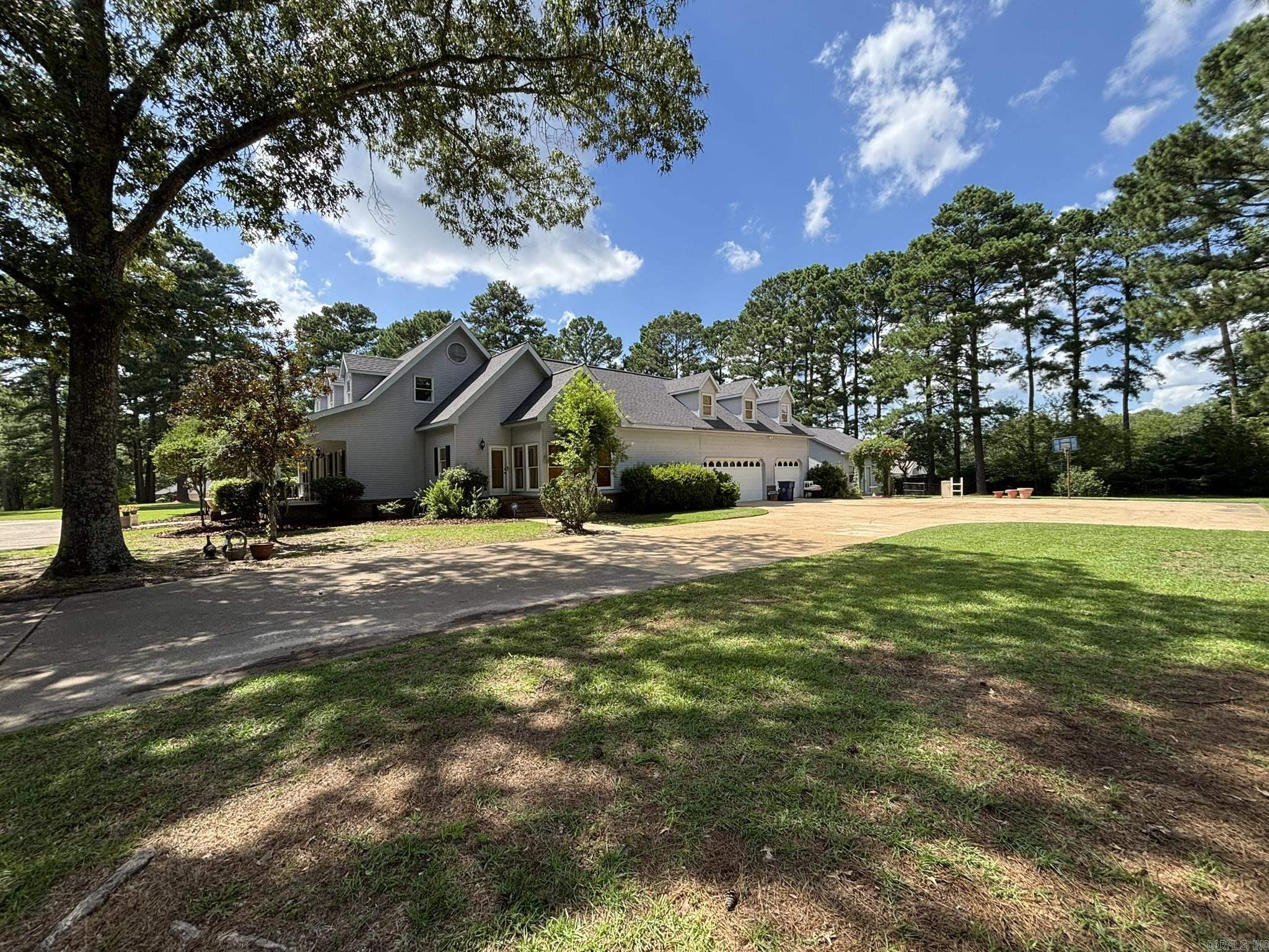1170 Hollow Hills  Camden, AR