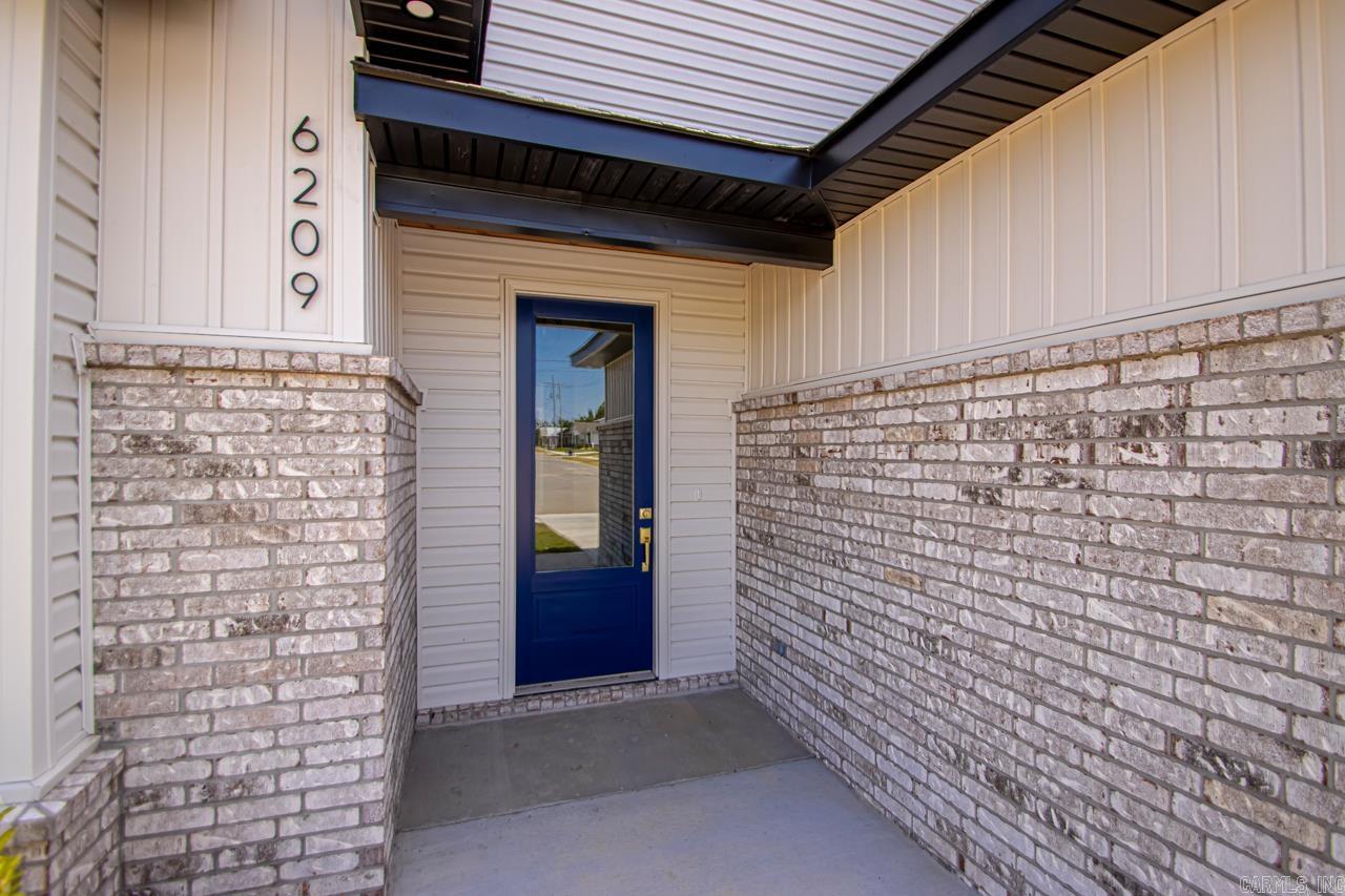 6209 Creekwater  Bryant, AR