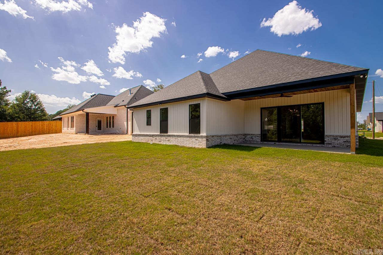 6209 Creekwater  Bryant, AR