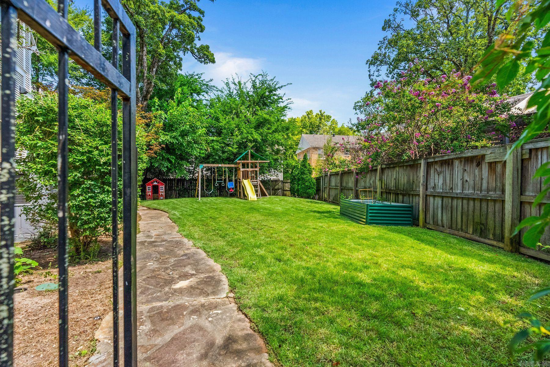 5216 I  Little Rock, AR