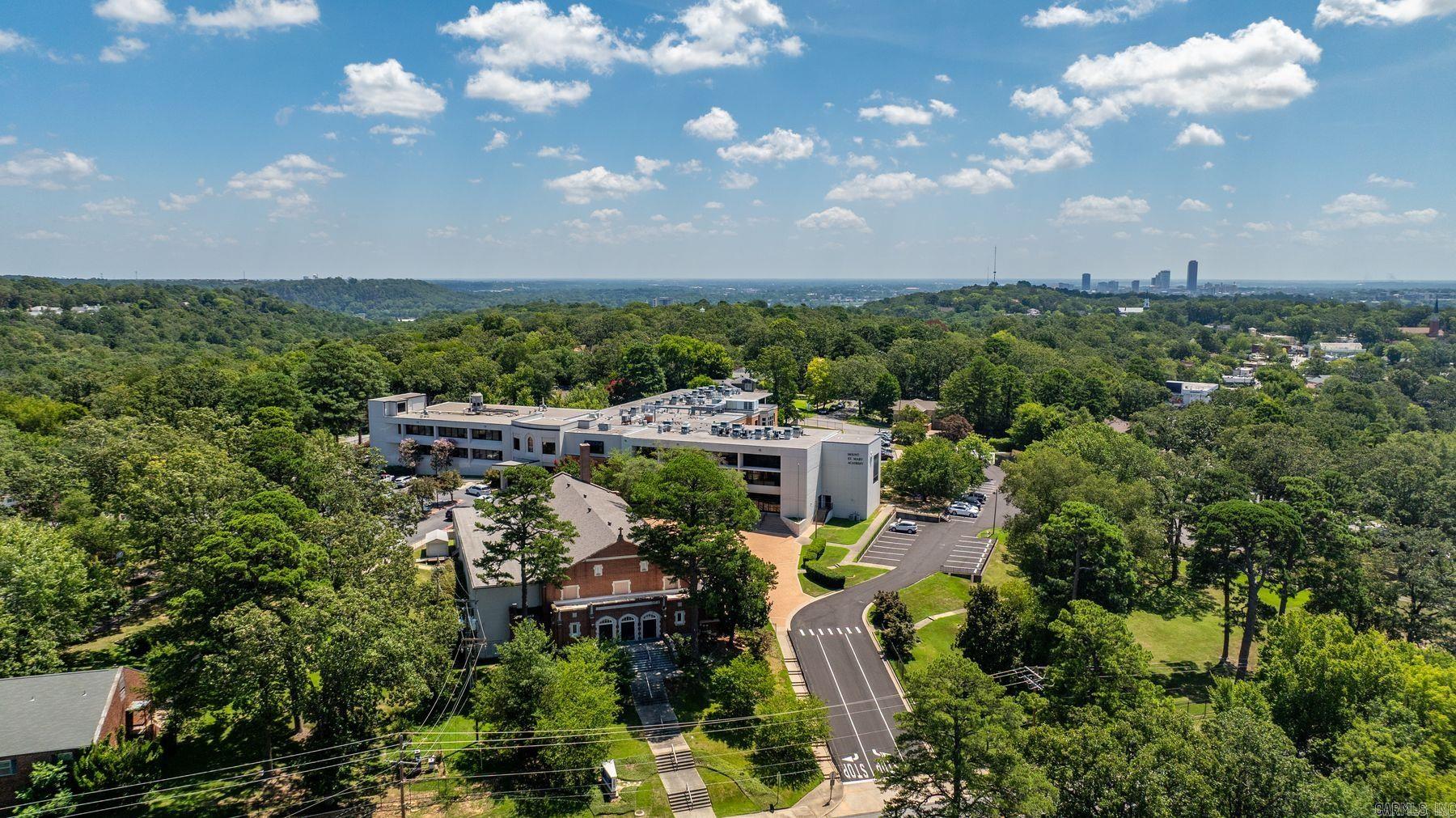 5216 I  Little Rock, AR