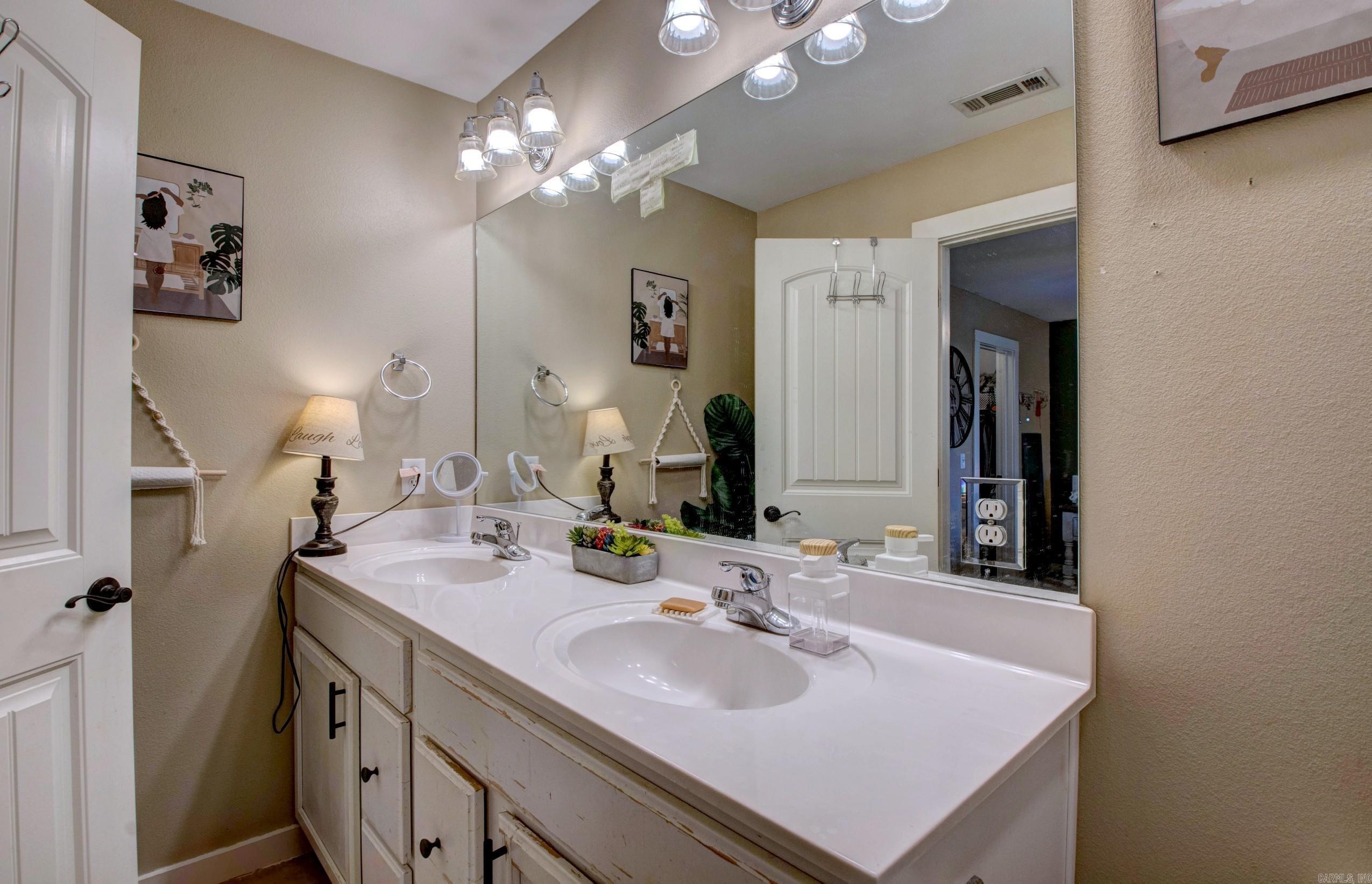 204 Tivoli  Maumelle, AR