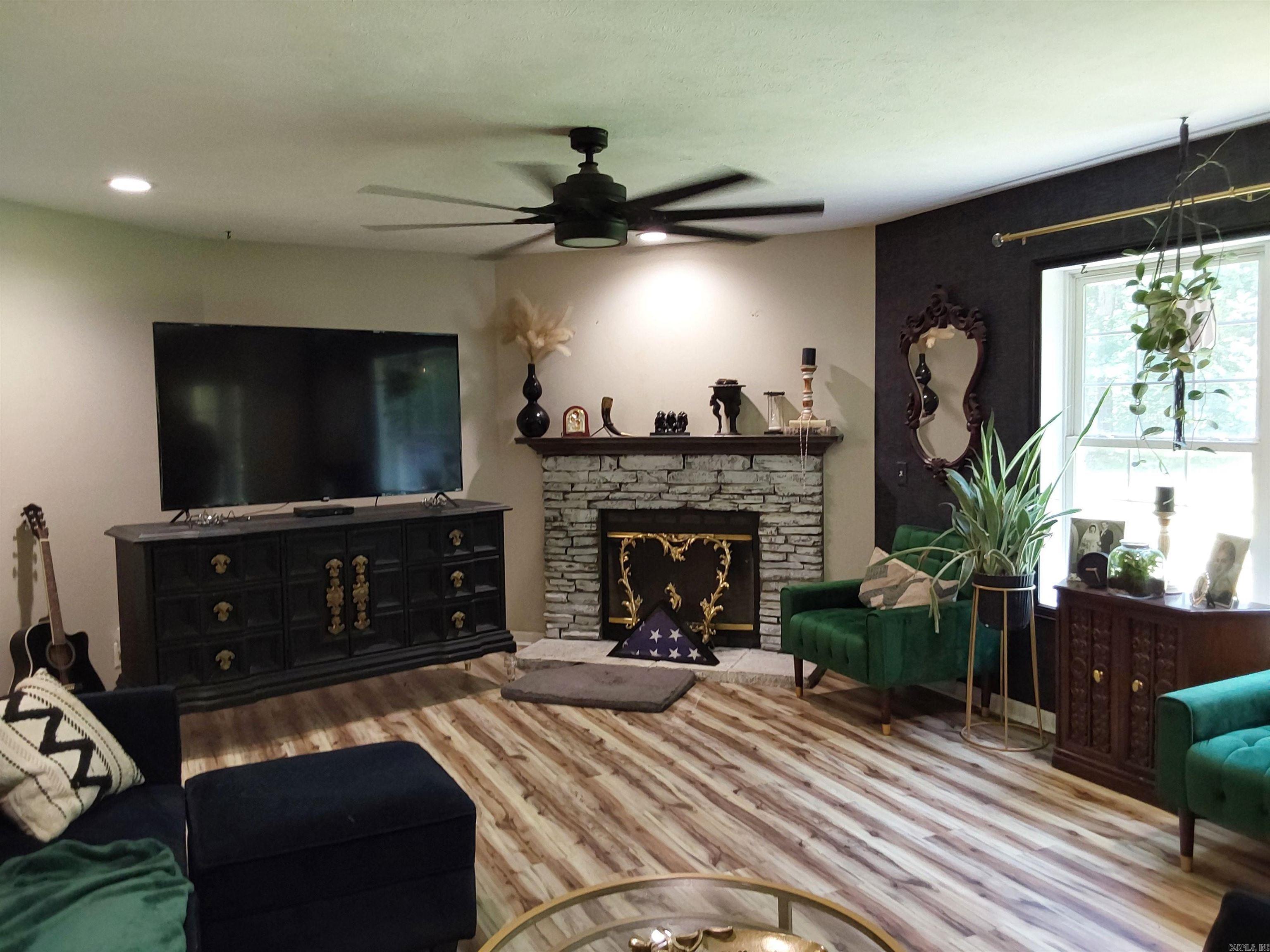 9807 Kling Valley Drive  Mabelvale, AR