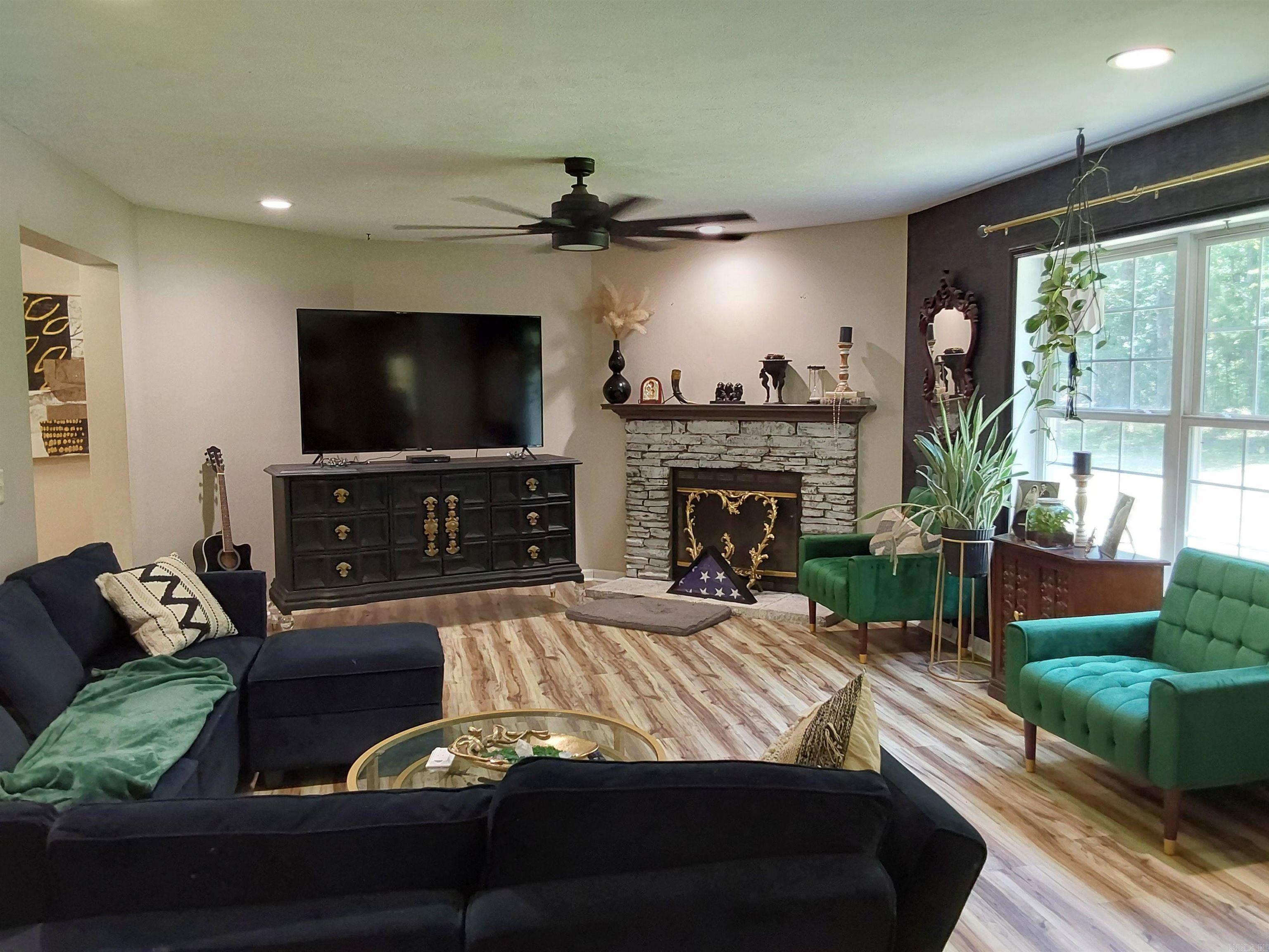 9807 Kling Valley Drive  Mabelvale, AR