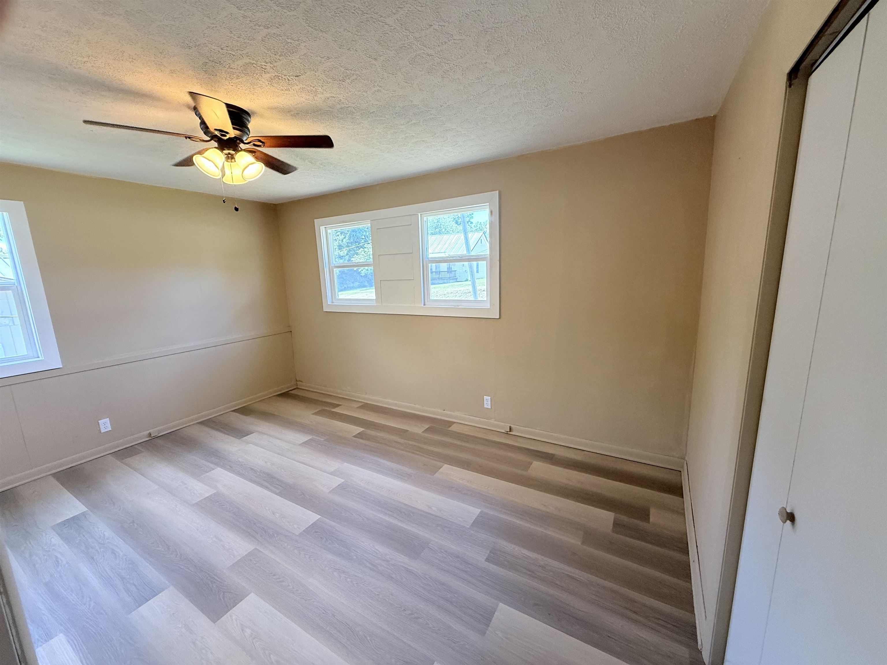 175 W Court  Melbourne, AR