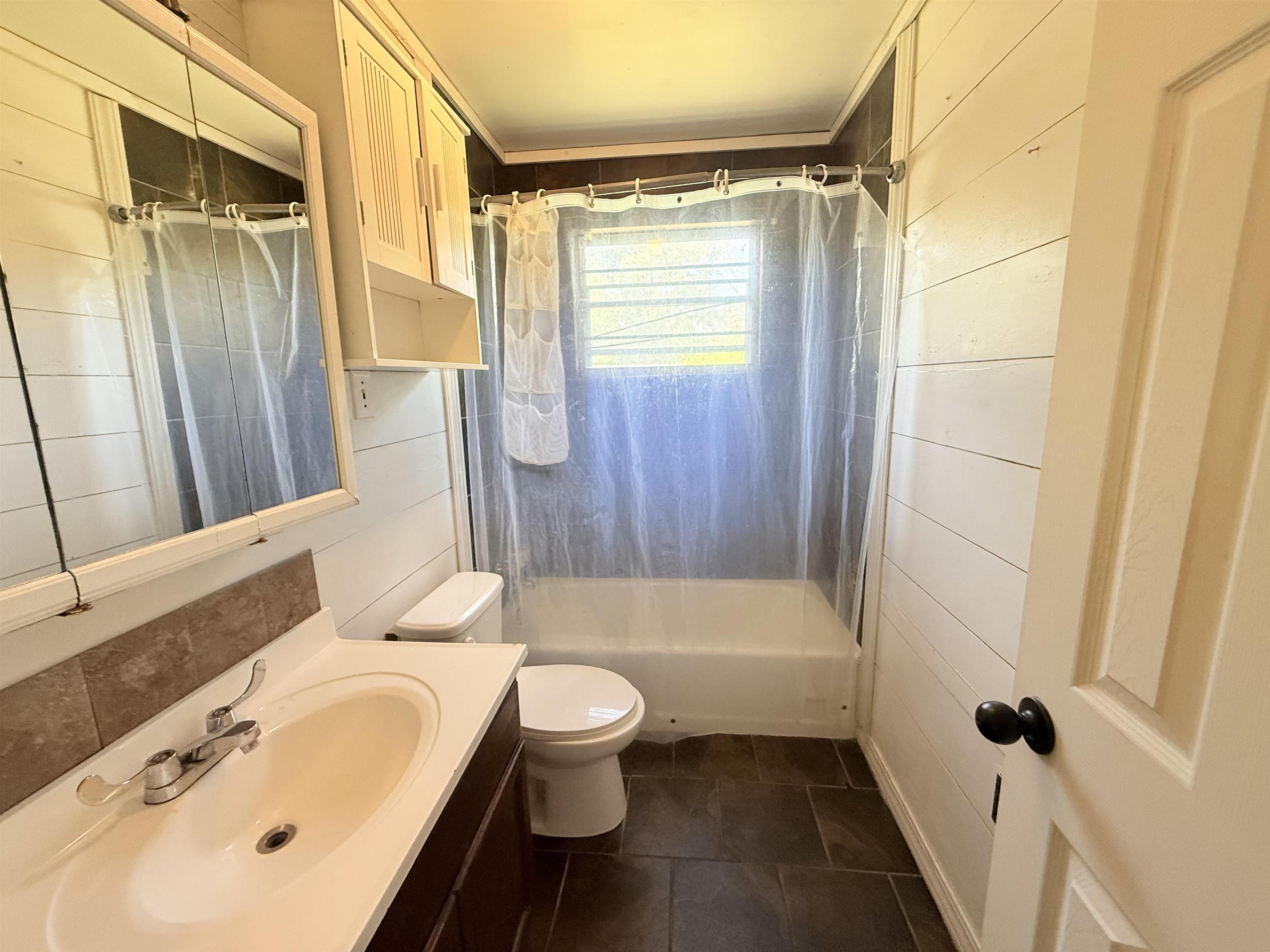 175 W Court  Melbourne, AR
