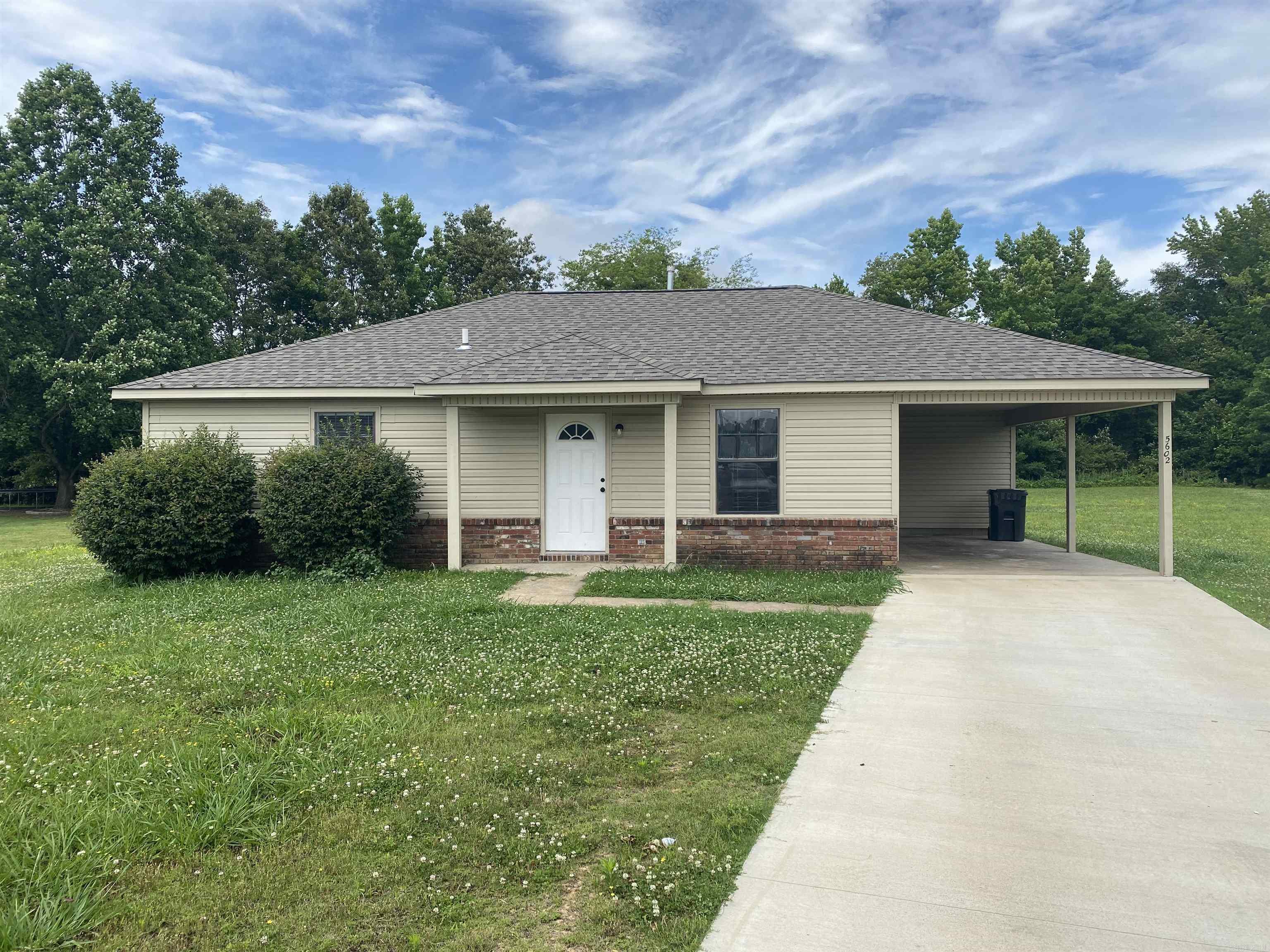 5602 Greenbrook  Jonesboro, AR