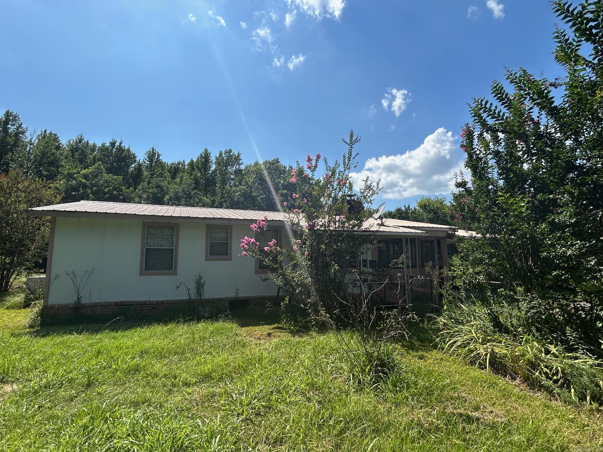 108 Blount  Higginson, AR
