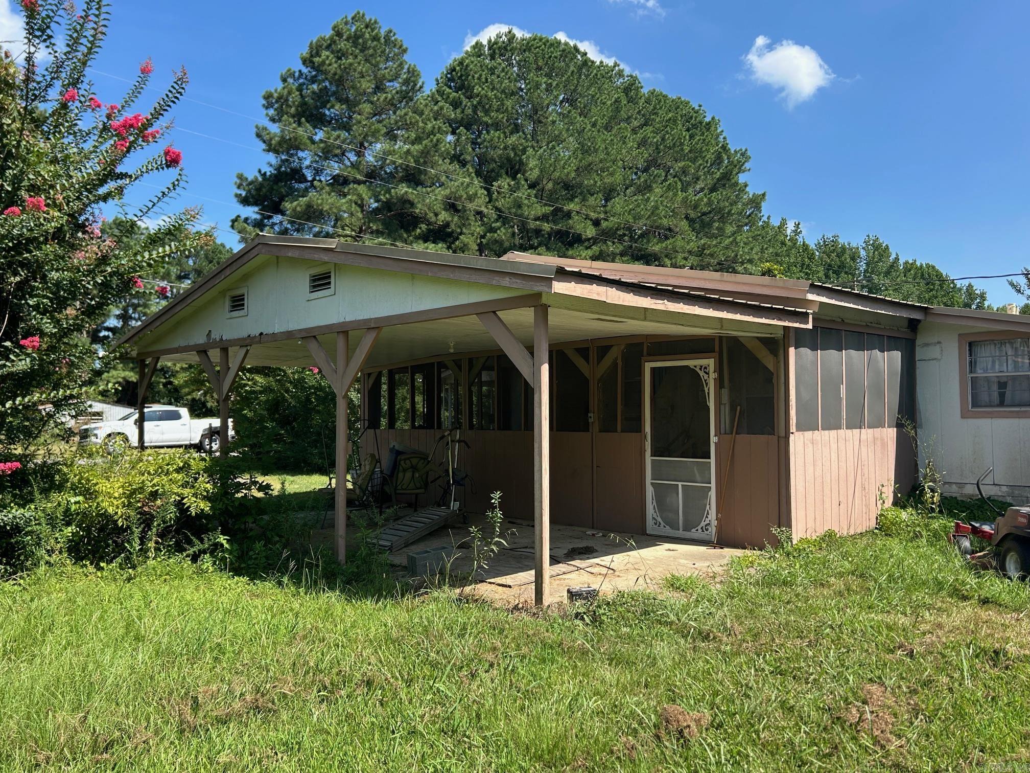 108 Blount  Higginson, AR