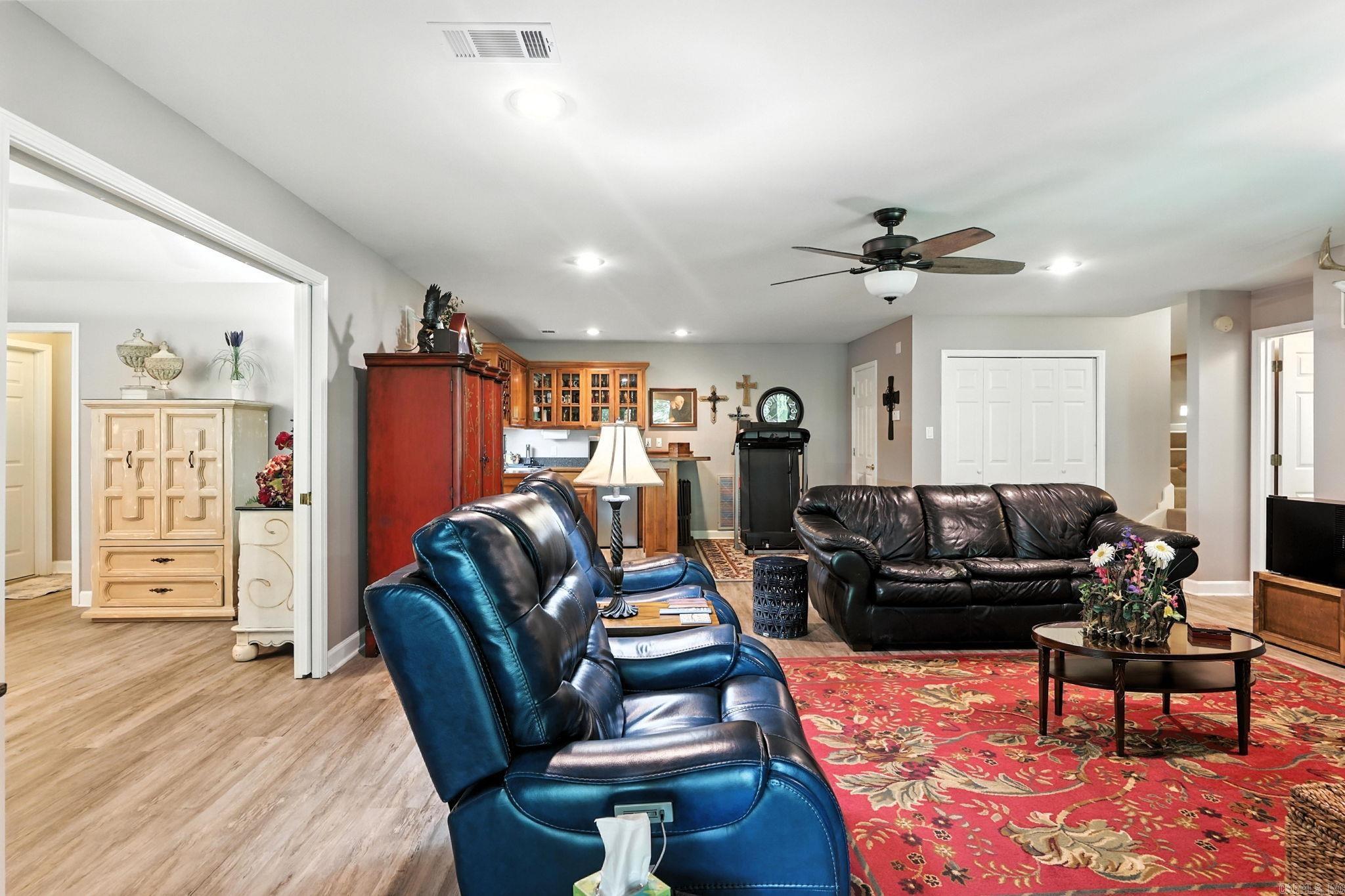 10 Devaca  Hot Springs Village, AR