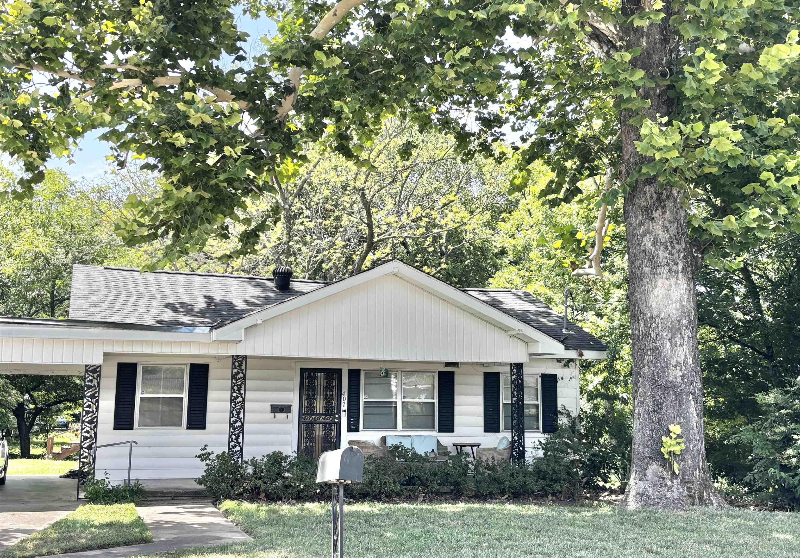 407 N Oak  Morrilton, AR