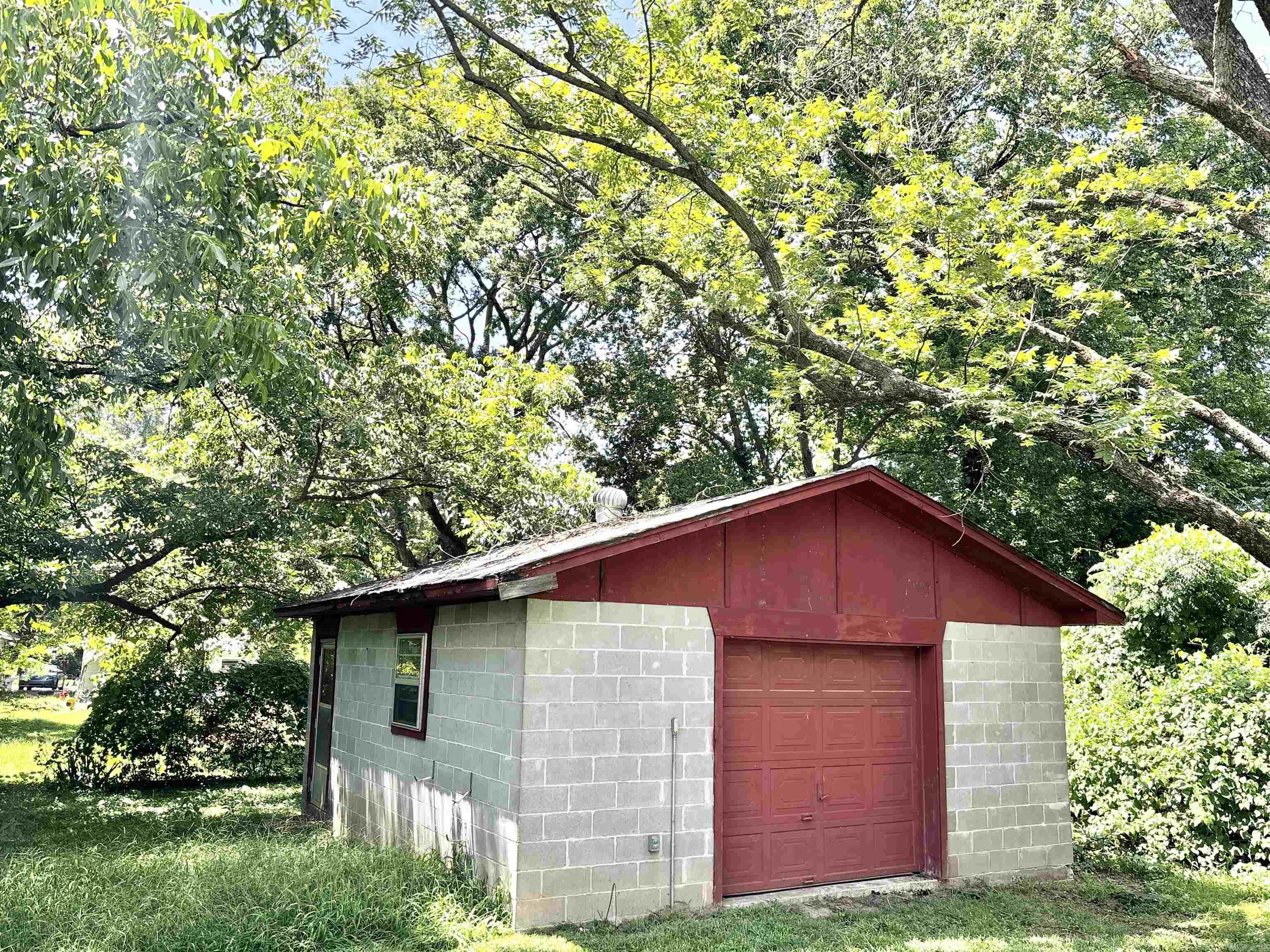 407 N Oak  Morrilton, AR