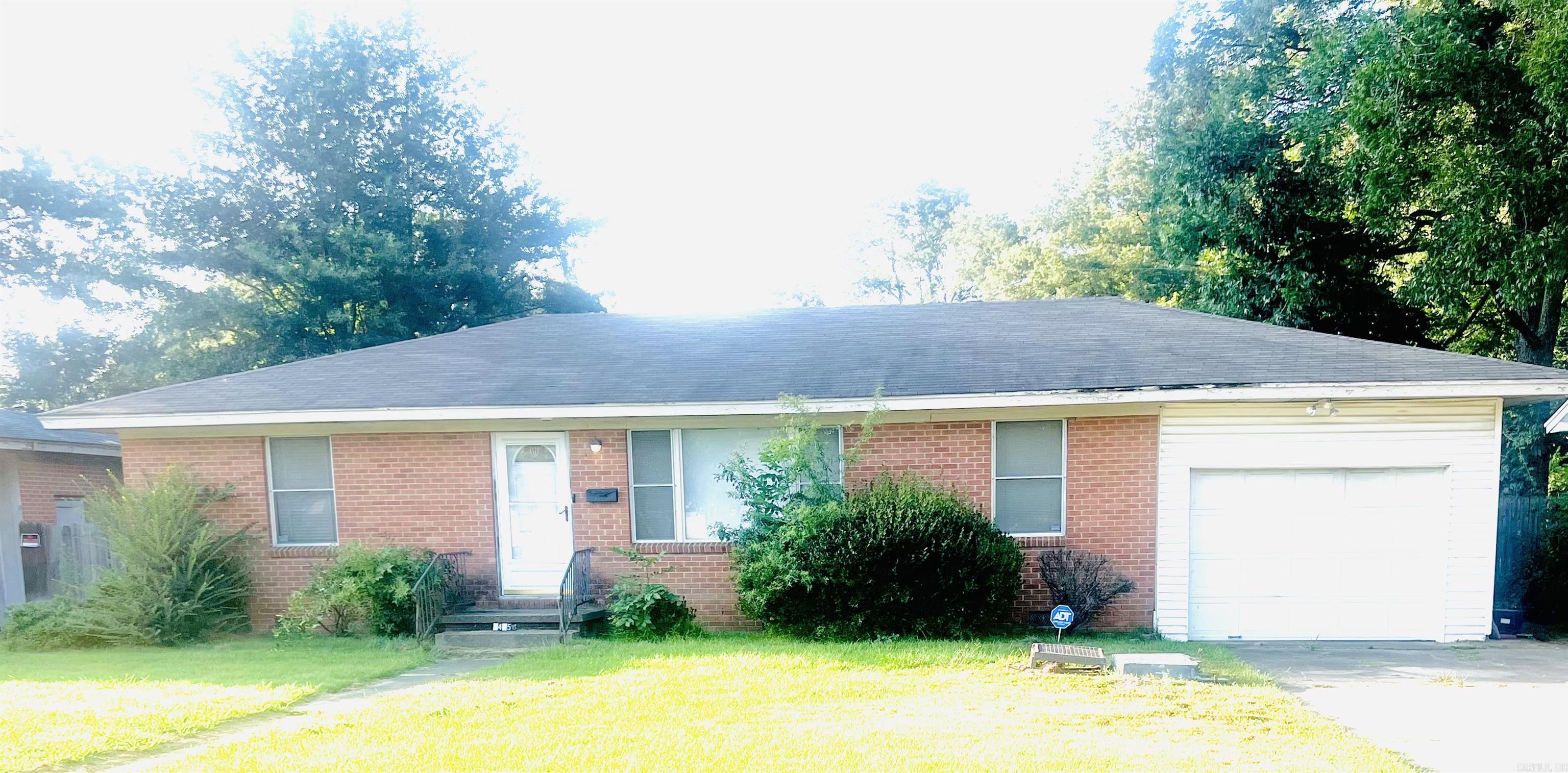 1405 W 23RD  Pine Bluff, AR