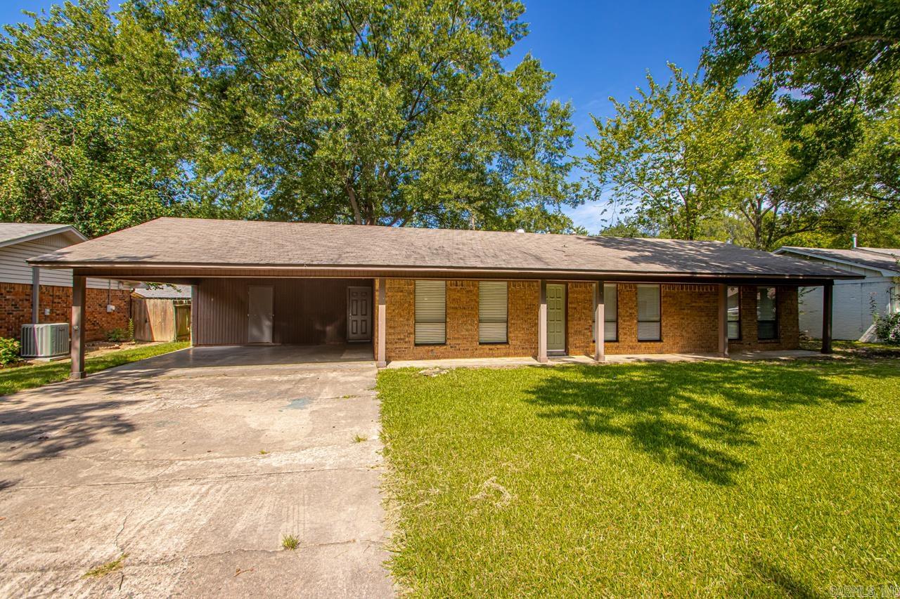 2107 West  Conway, AR