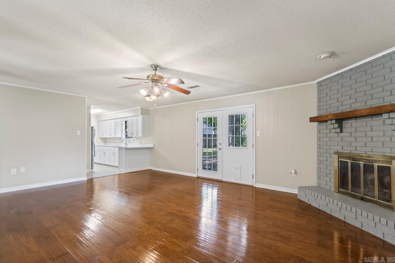 2107 West  Conway, AR