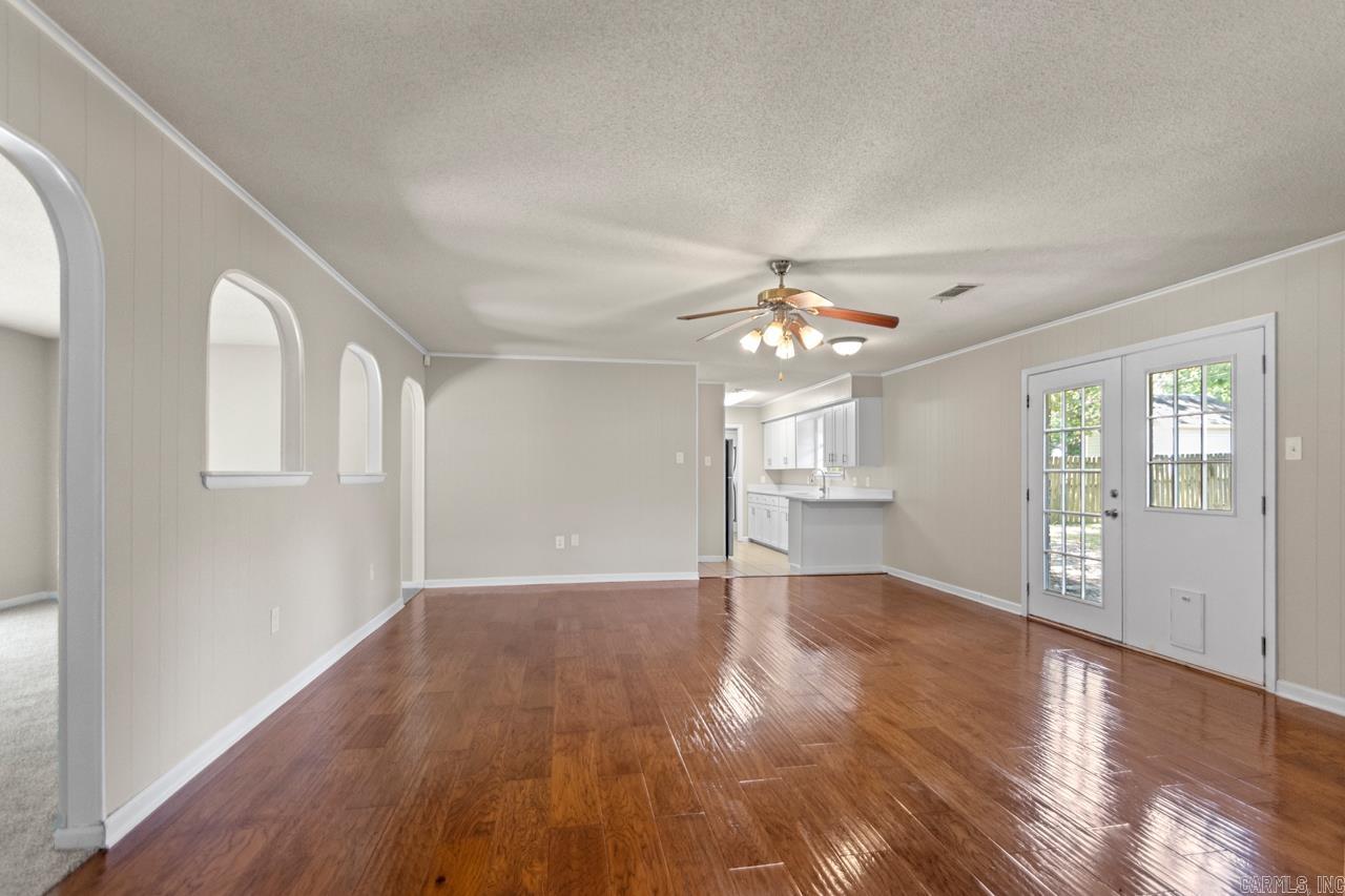 2107 West  Conway, AR