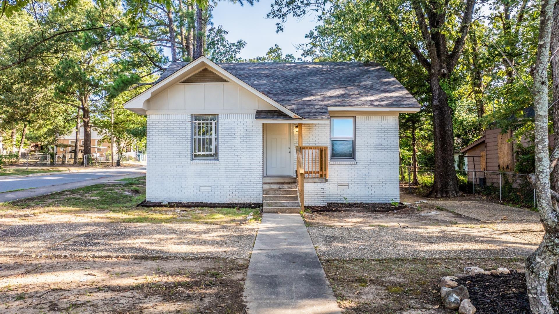 5216 W 31st  Little Rock, AR