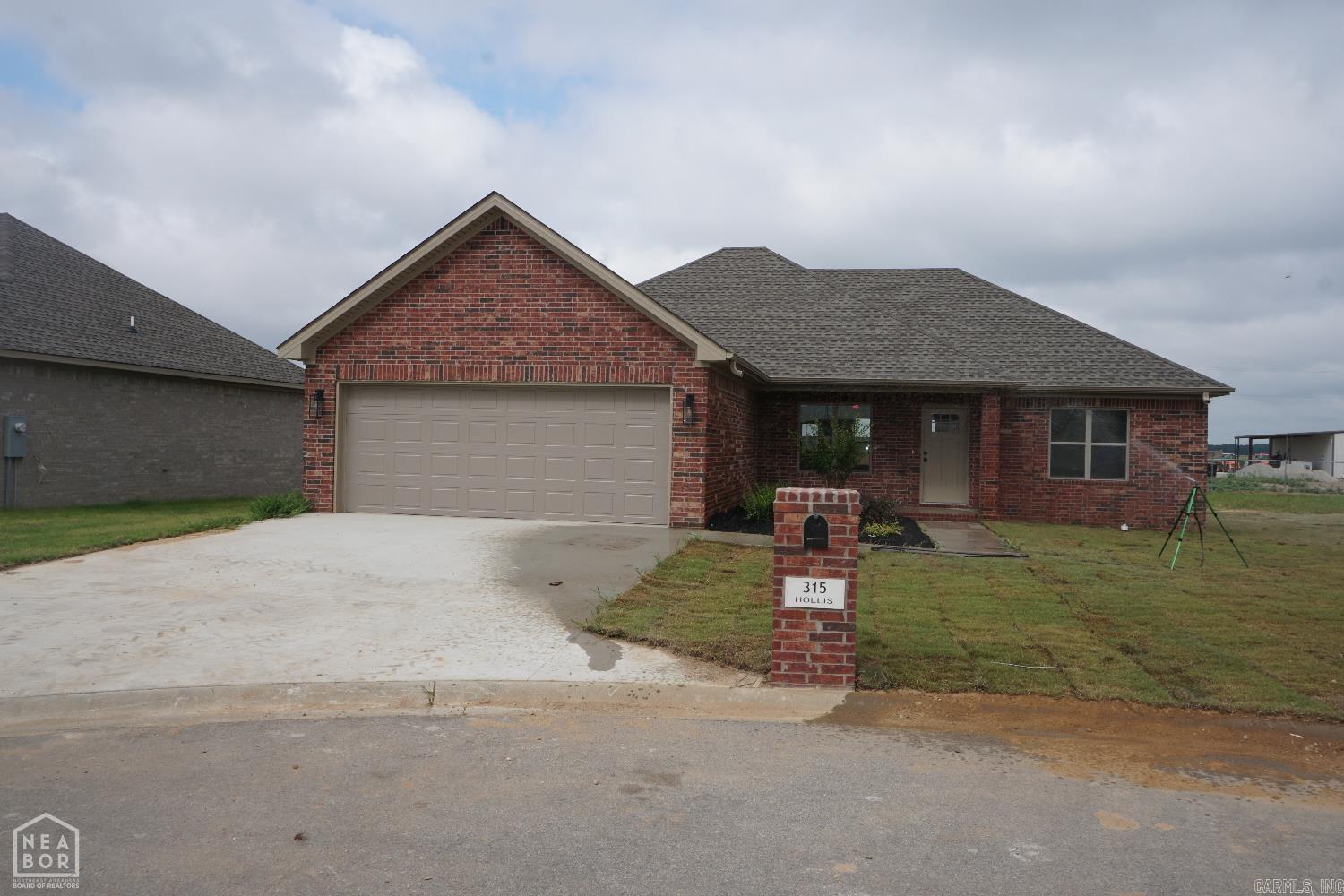 315 Hollis  Bono, AR