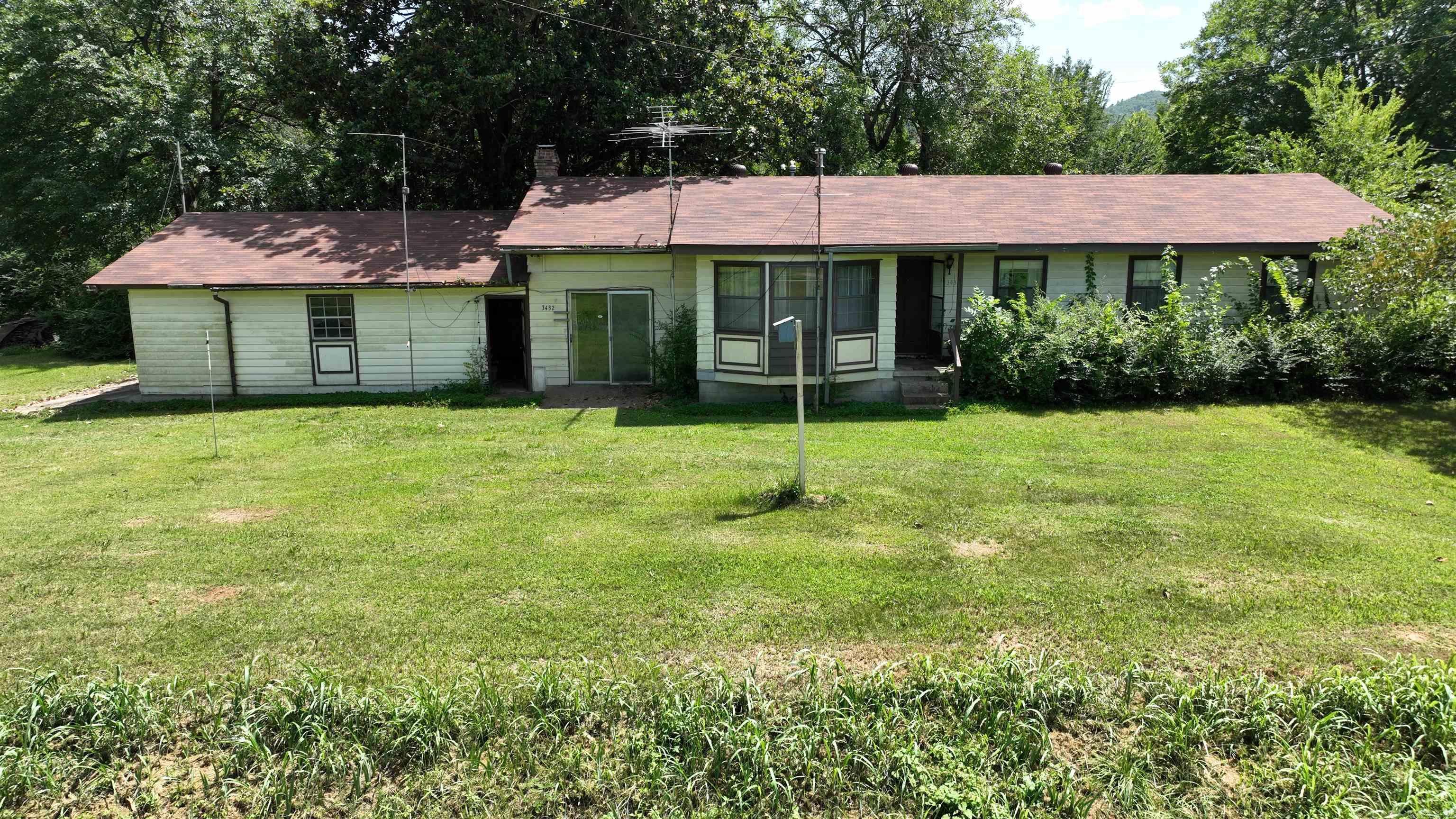 3432 Polk Road 44  Mena, AR
