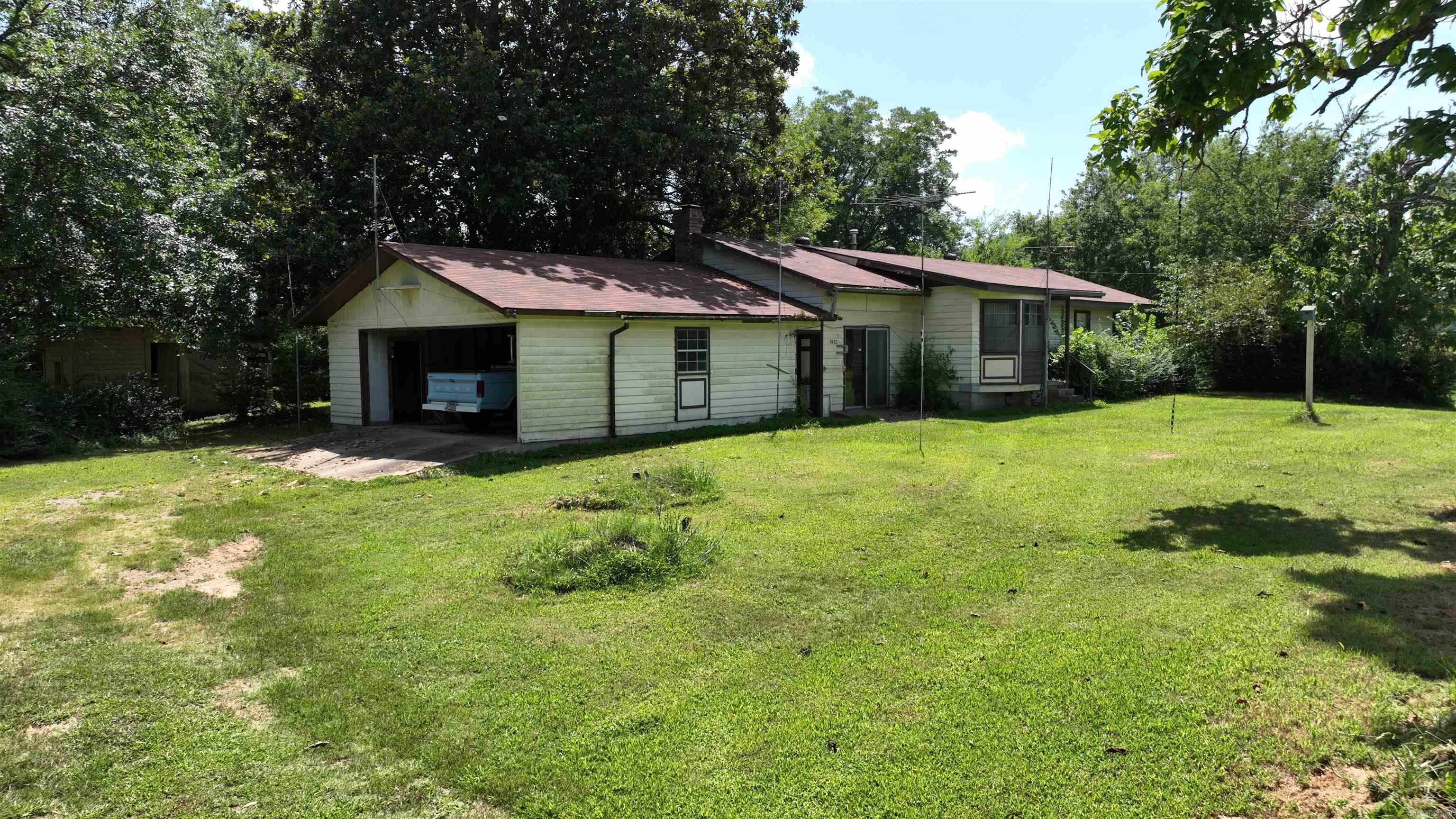 3432 Polk Road 44  Mena, AR