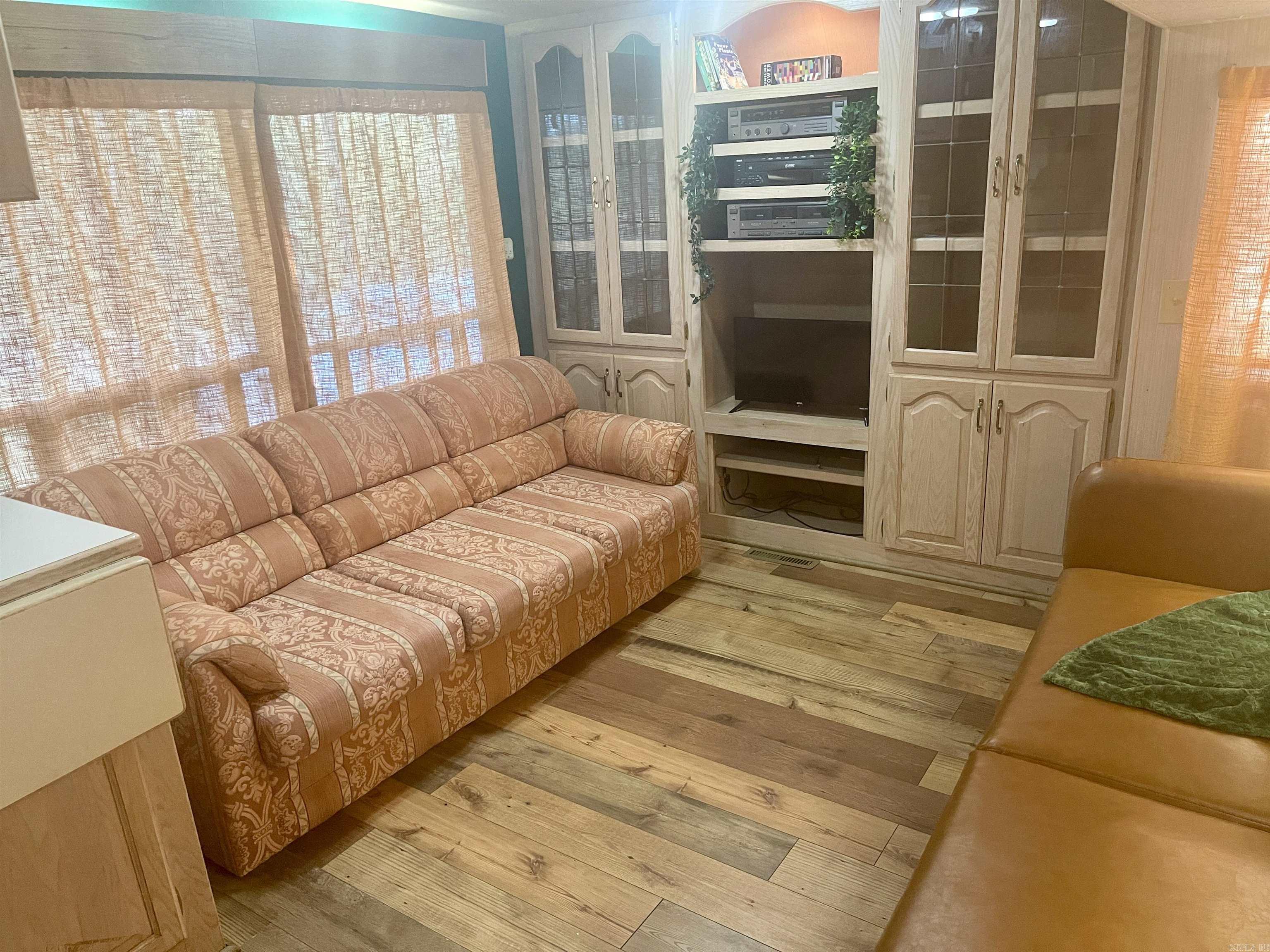 601 South Peabody  Mountain View, AR