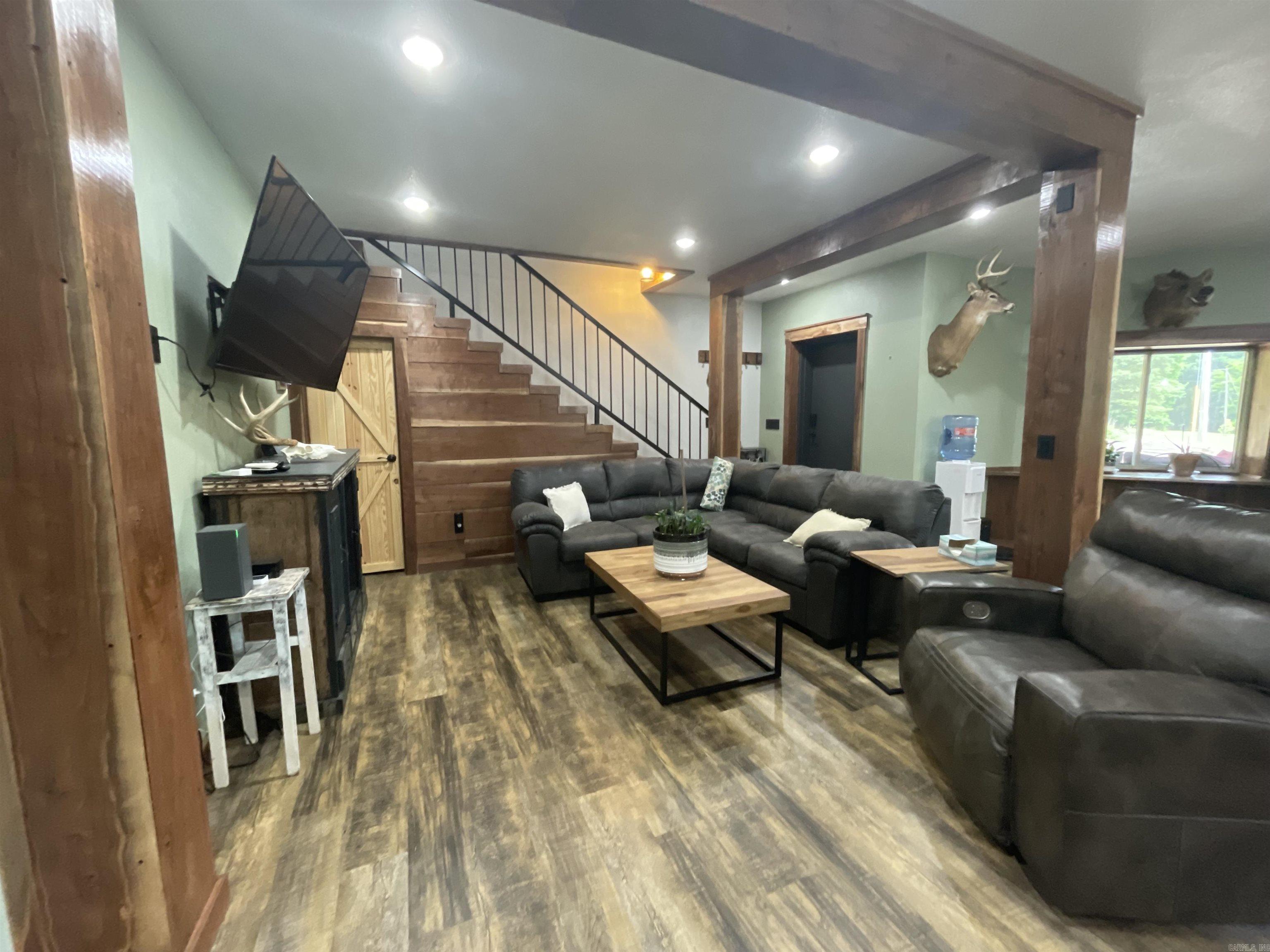4264 Highway 87  Mountain View, AR
